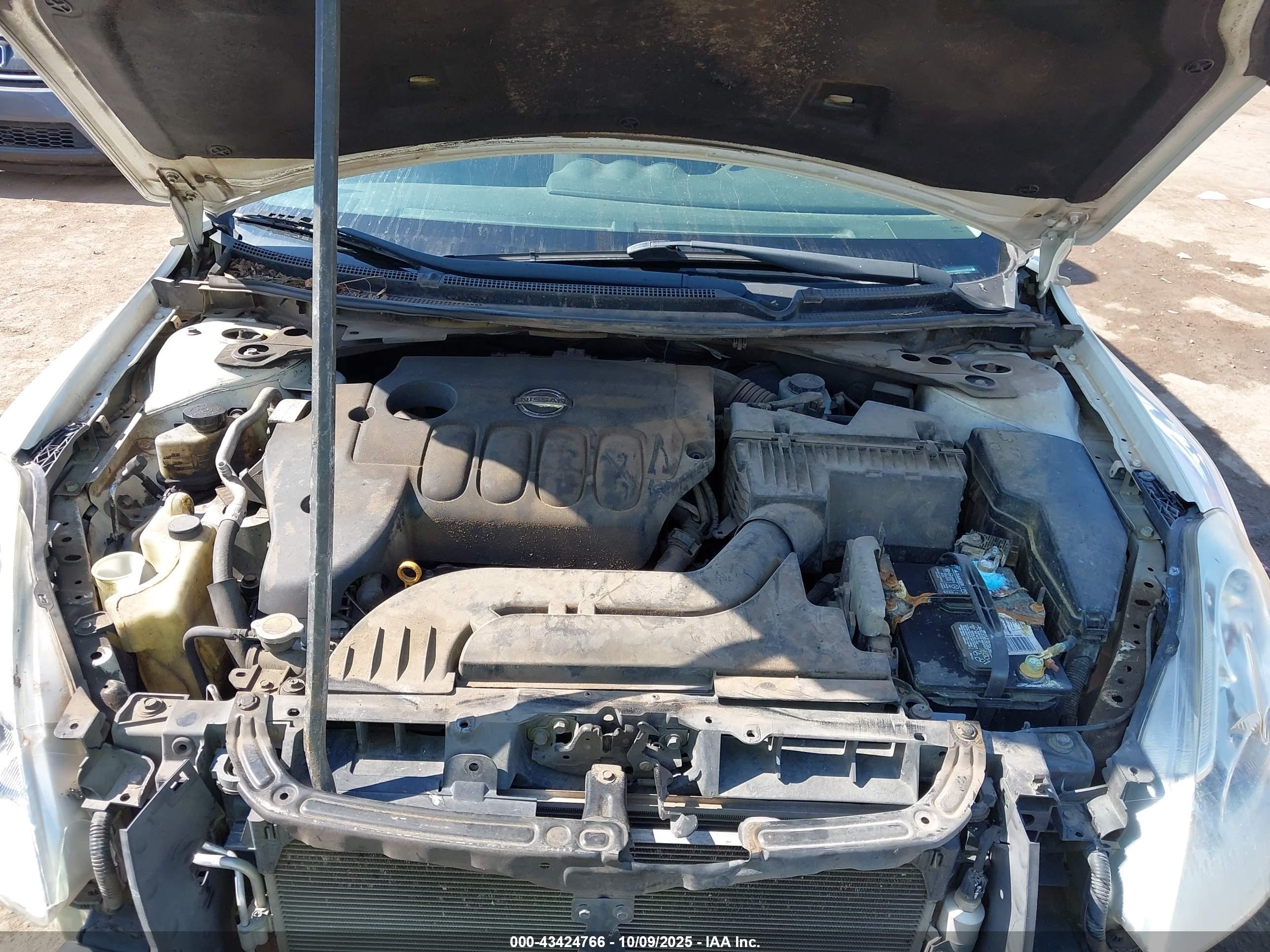 NISSAN ALTIMA image 10