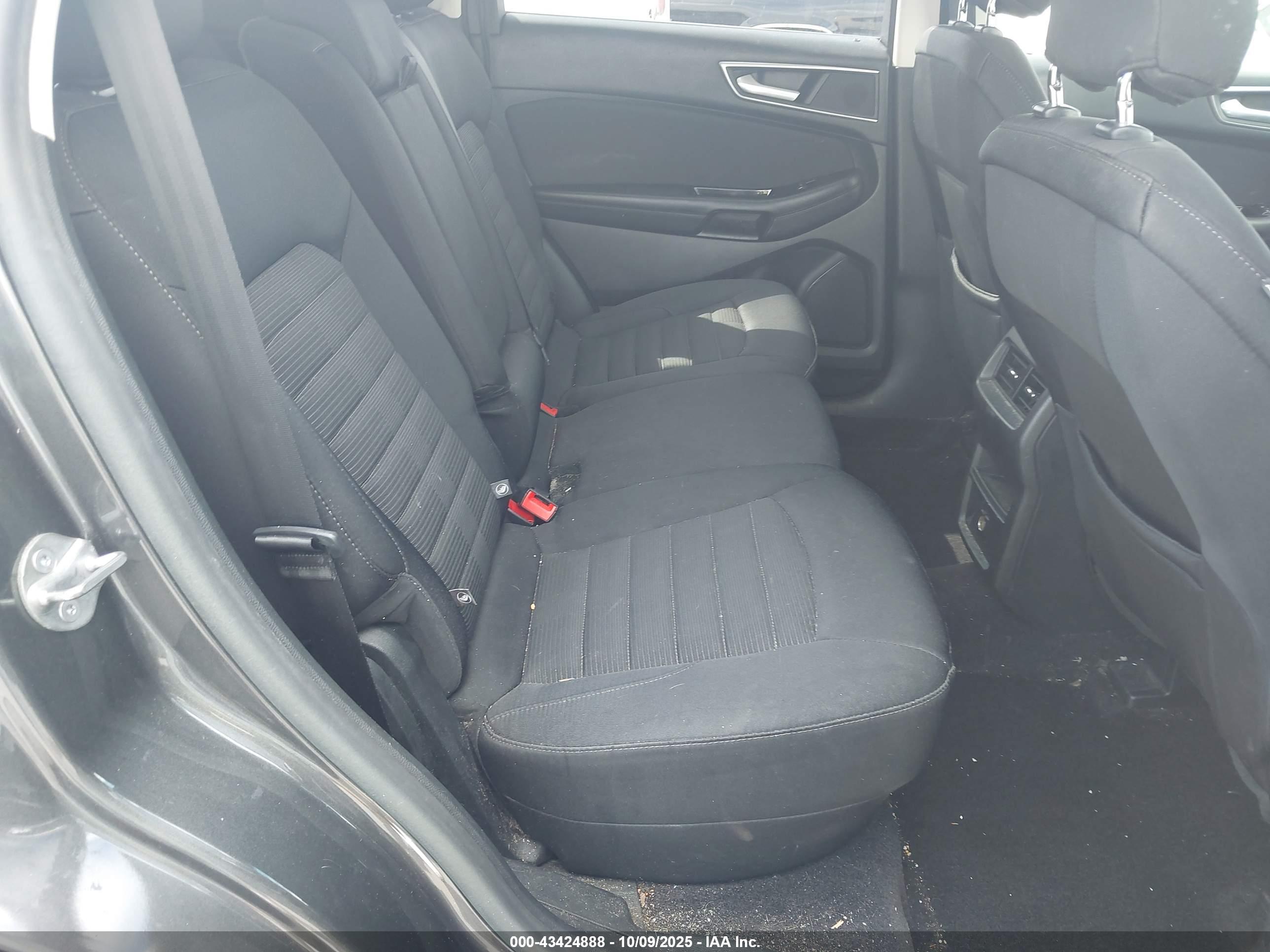 FORD EDGE image 8
