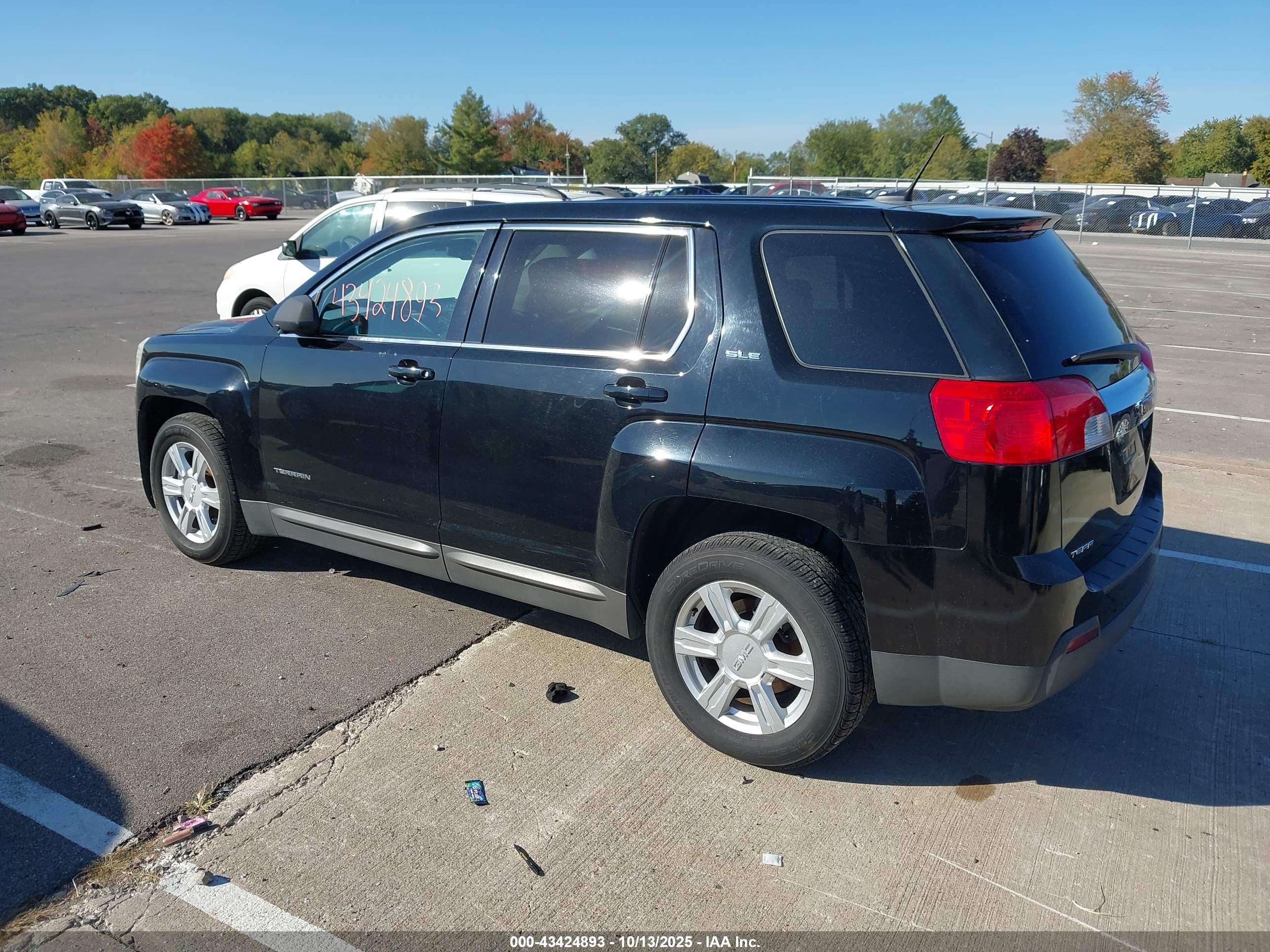 GMC TERRAIN image 3