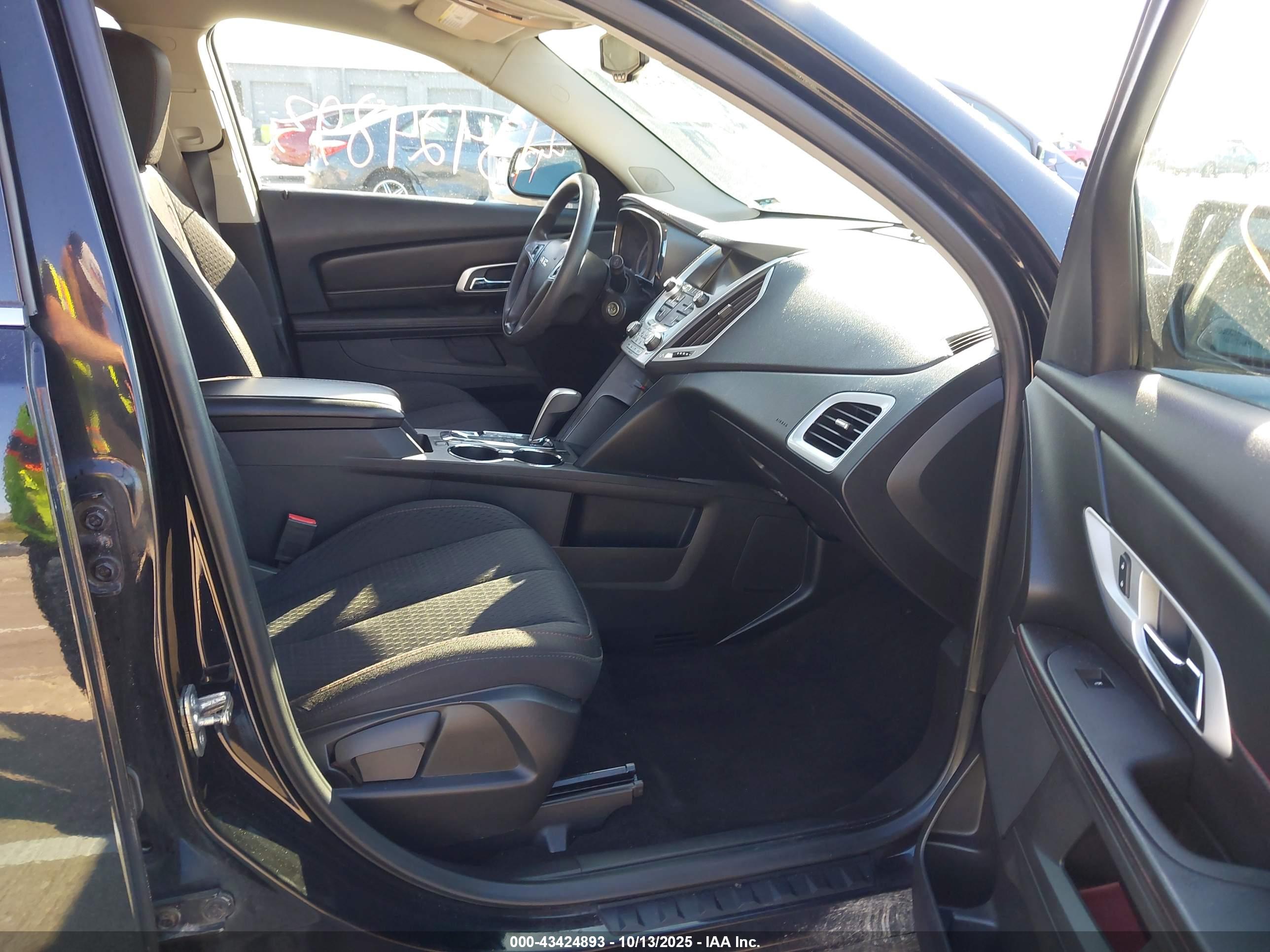 GMC TERRAIN image 5