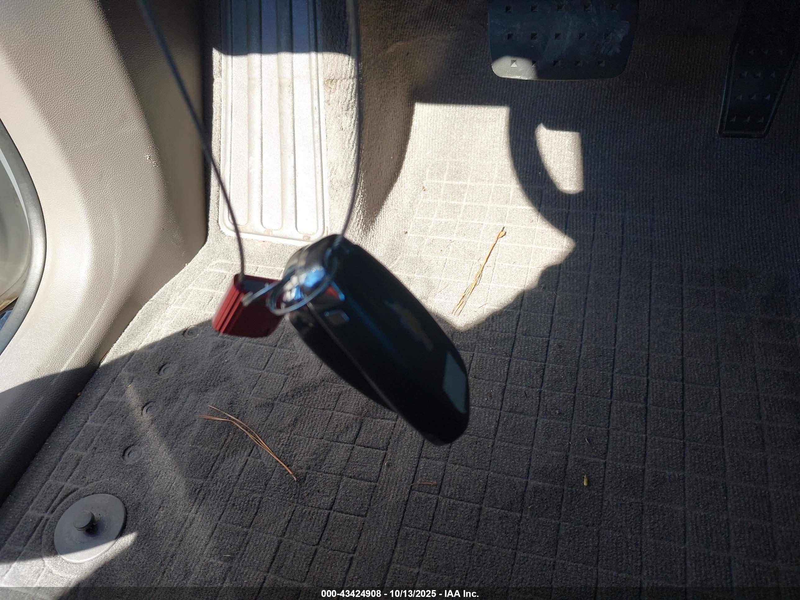 CHEVROLET TRAVERSE image 11