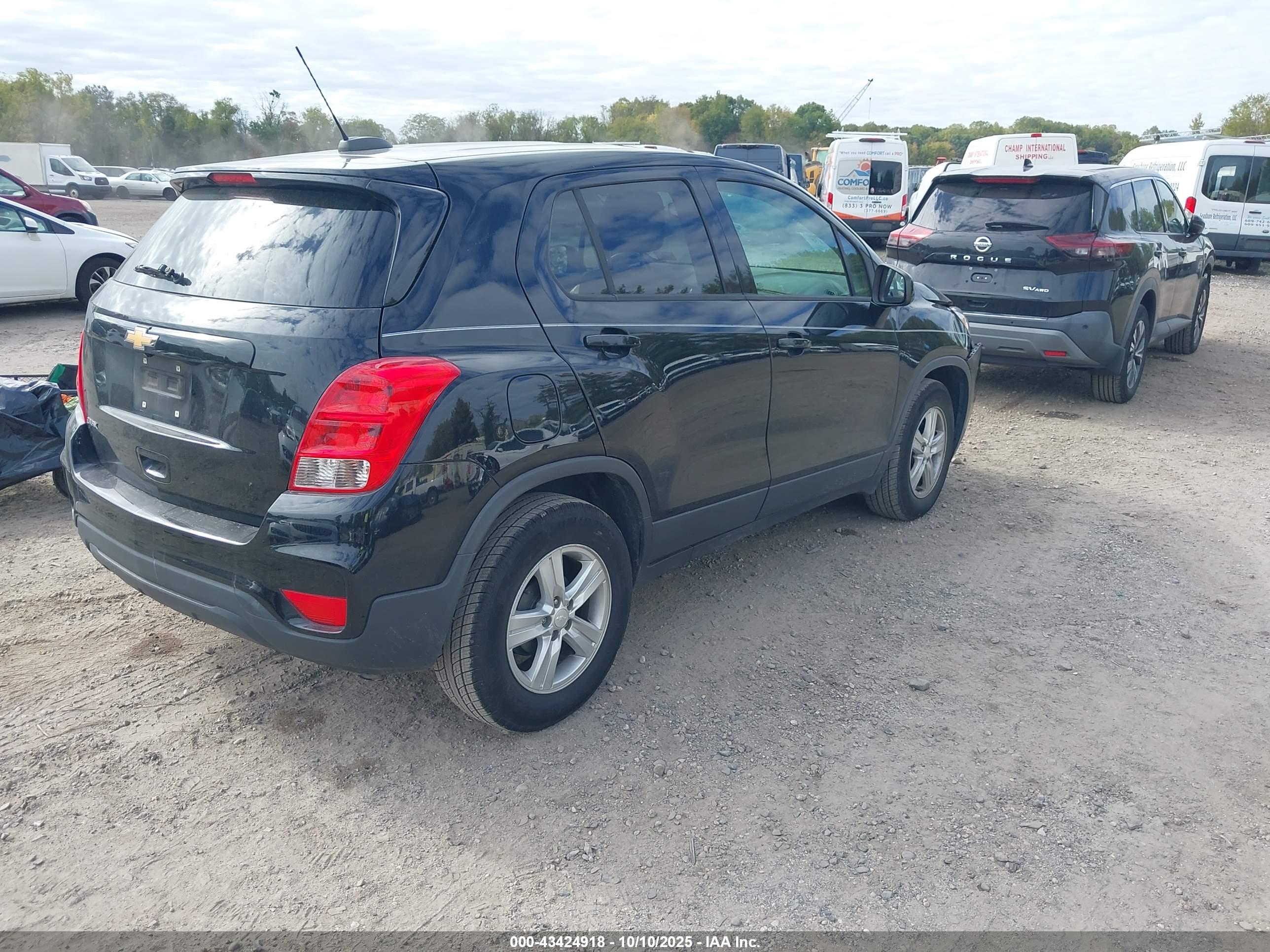 CHEVROLET TRAX image 4