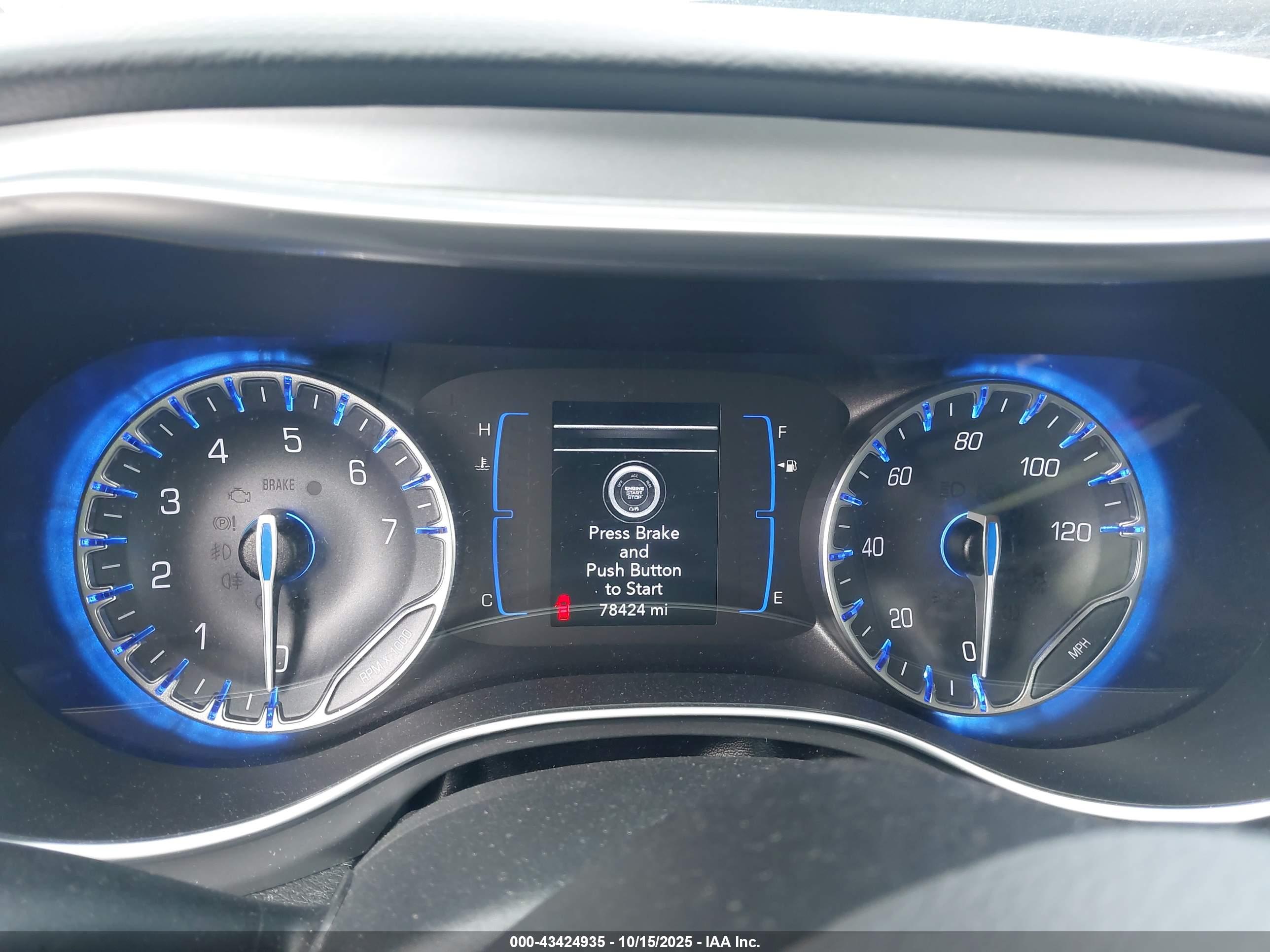 CHRYSLER PACIFICA image 7