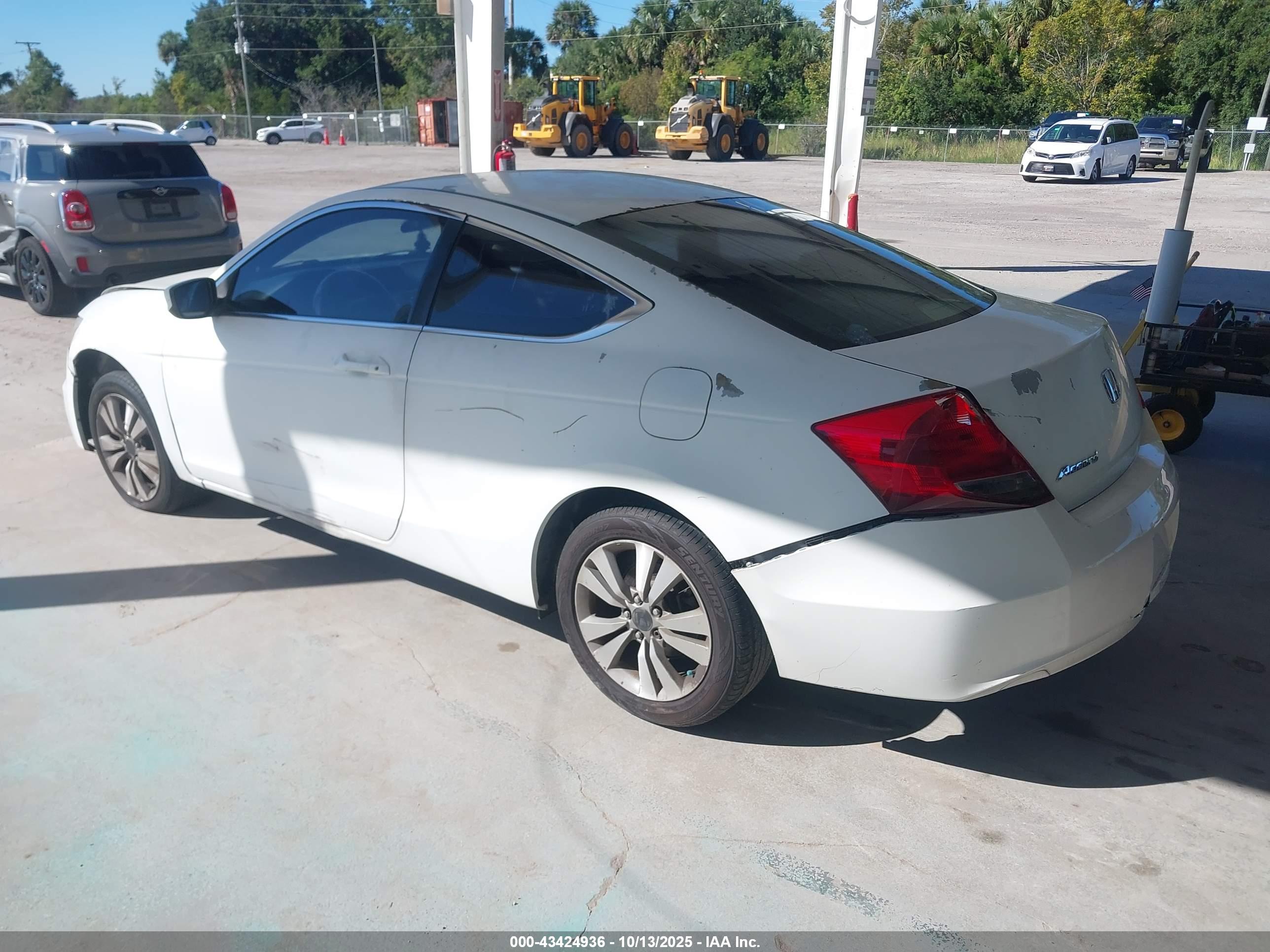 HONDA ACCORD image 3