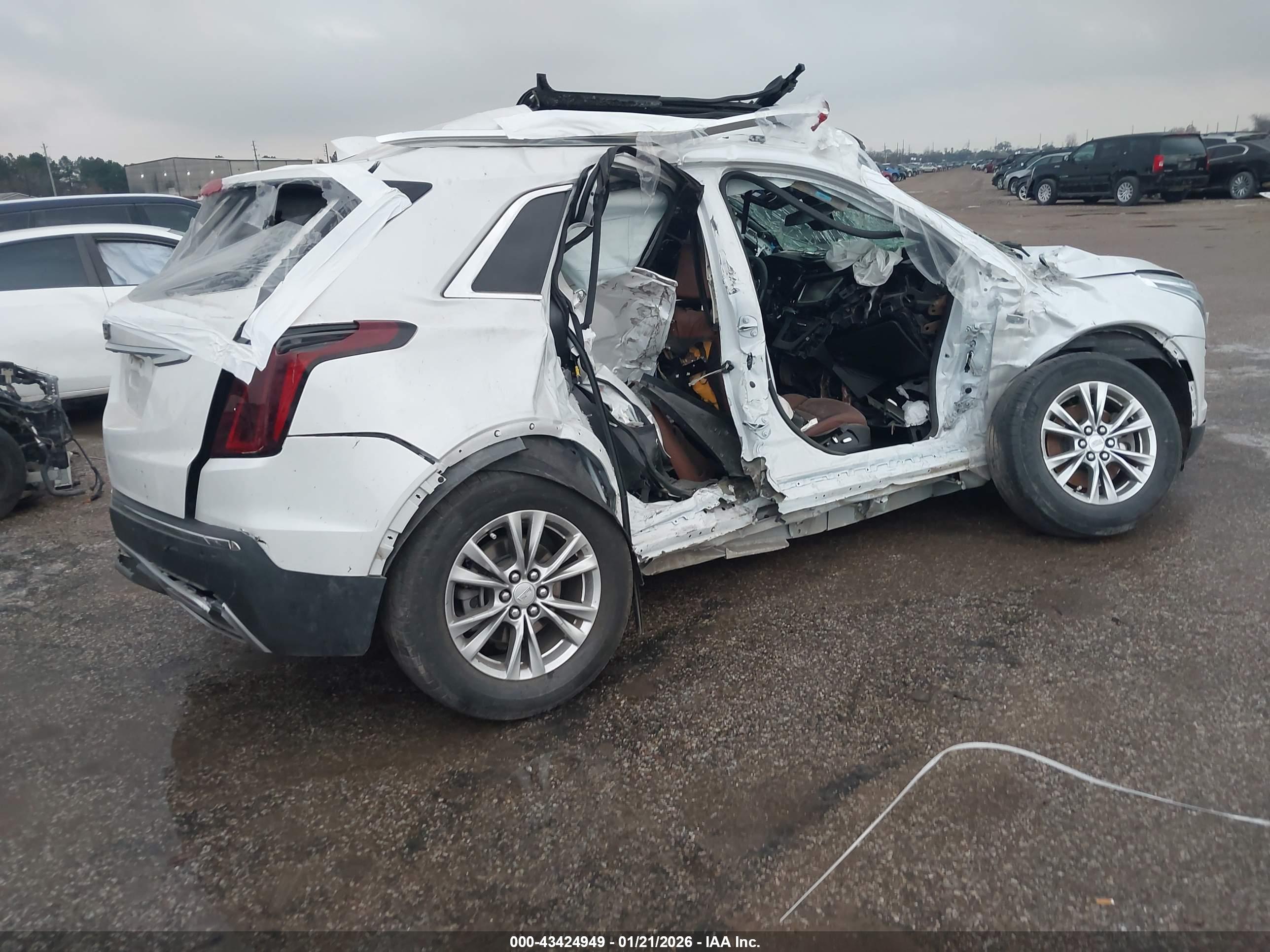 CADILLAC XT5 image 4