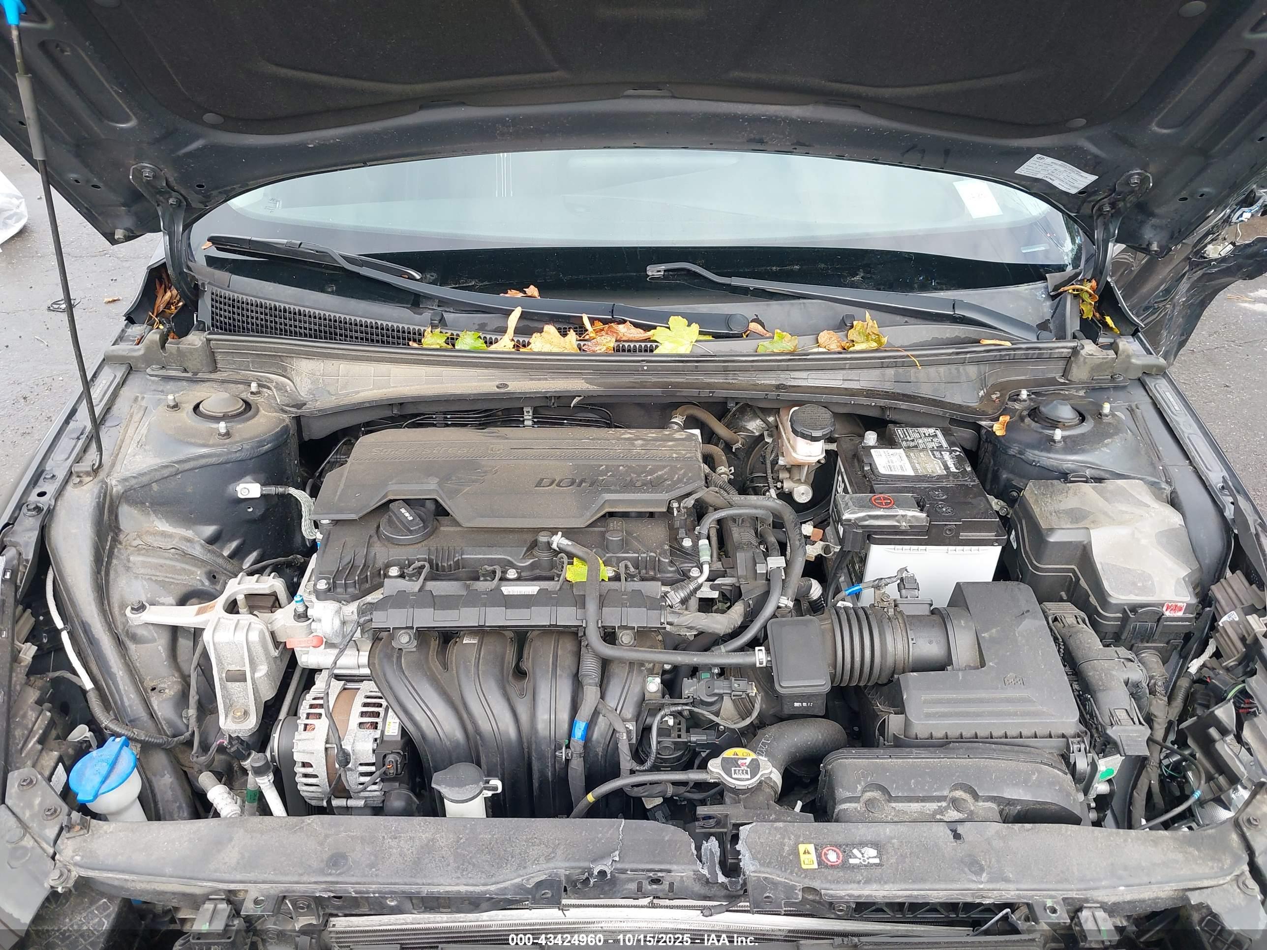 HYUNDAI ELANTRA image 10