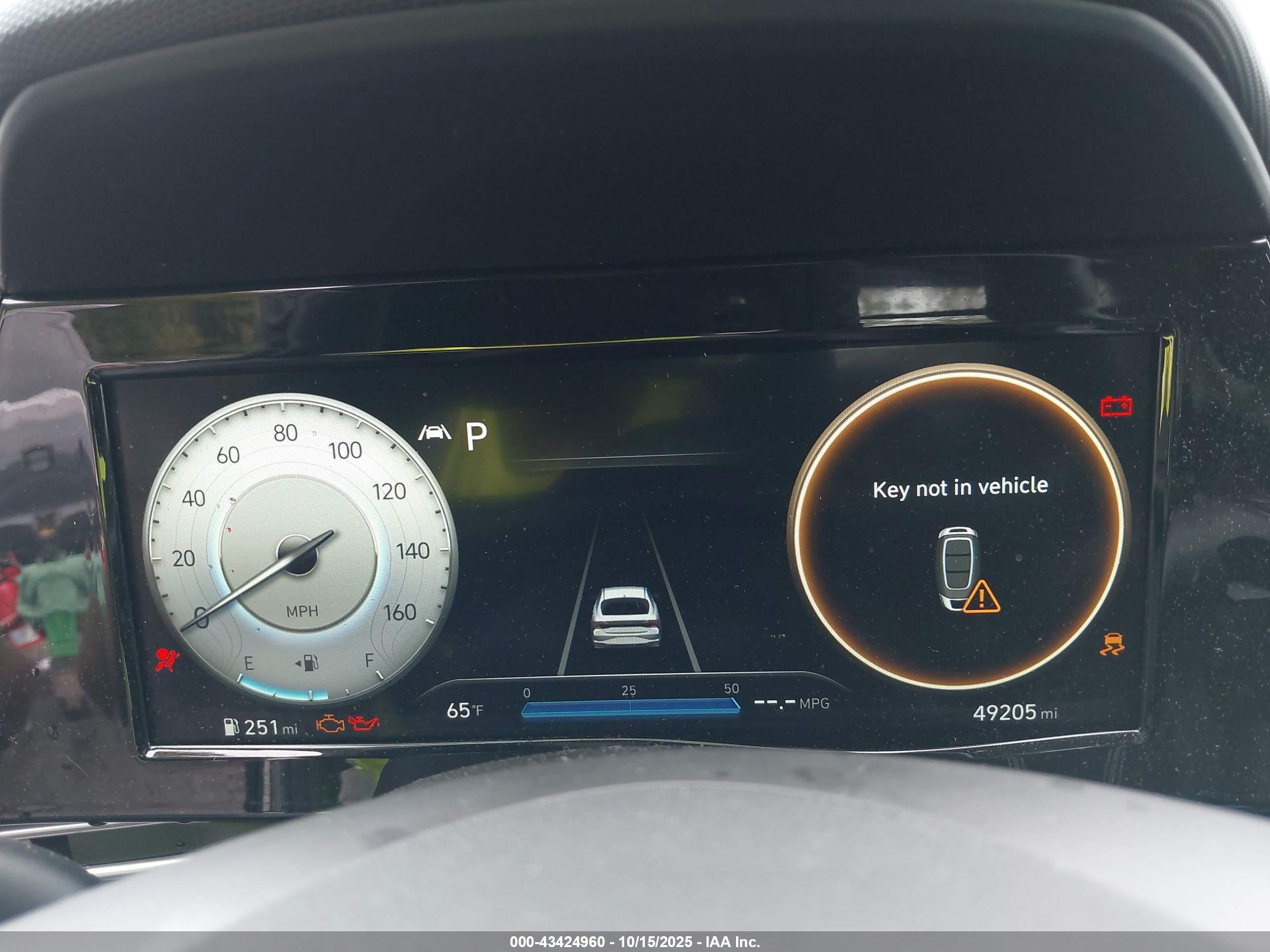 HYUNDAI ELANTRA image 7