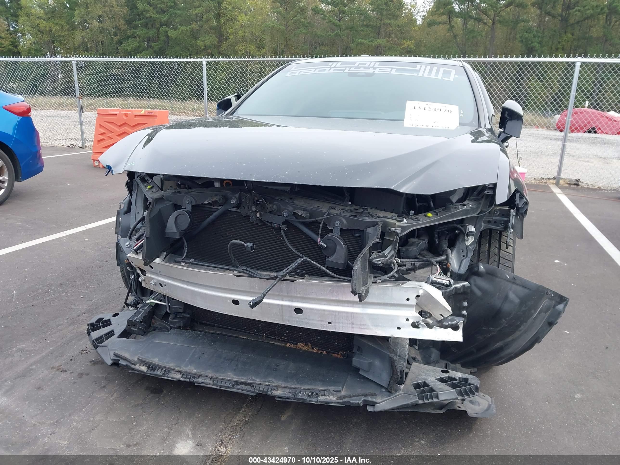 LEXUS ES image 6