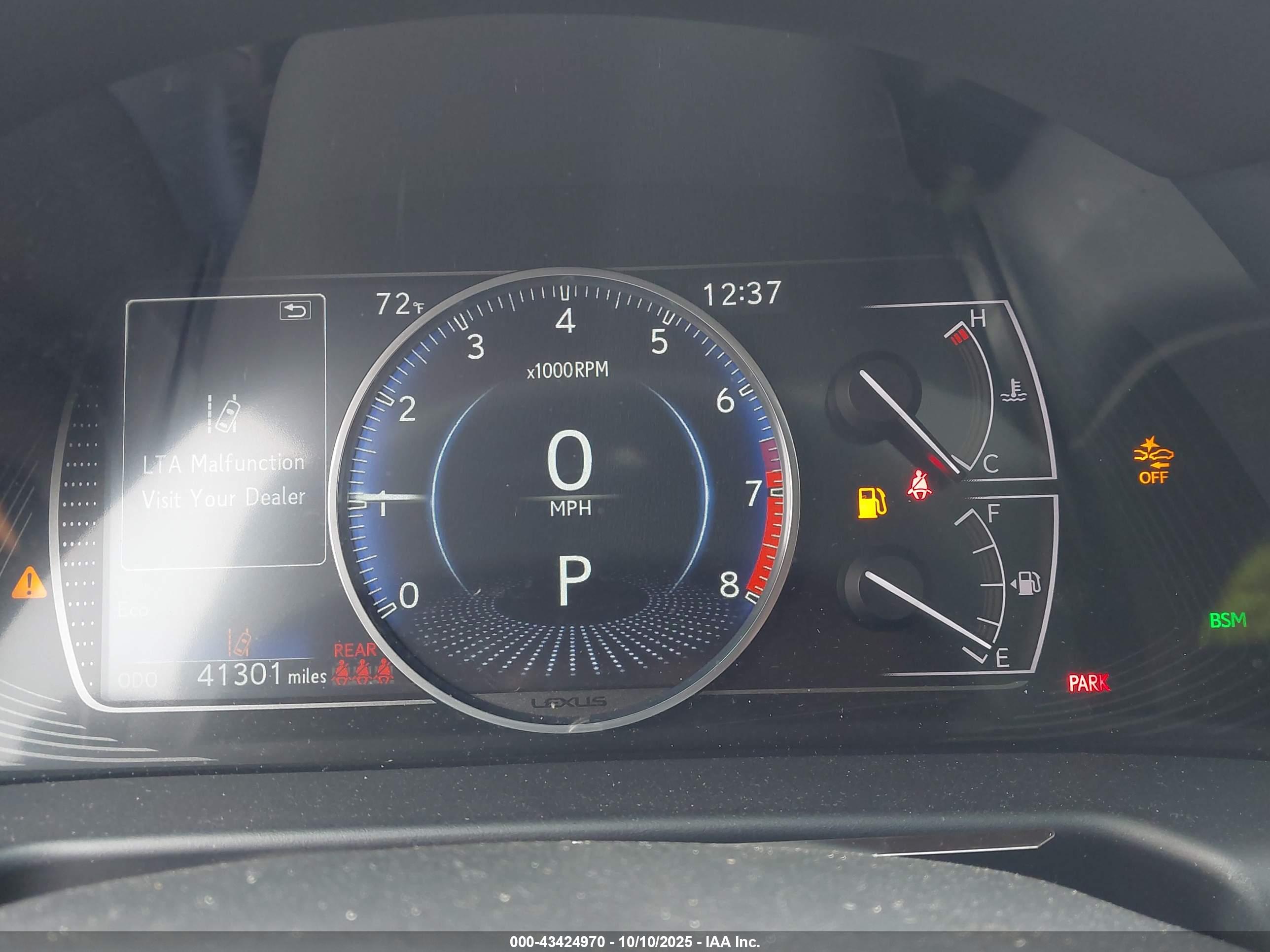 LEXUS ES image 7