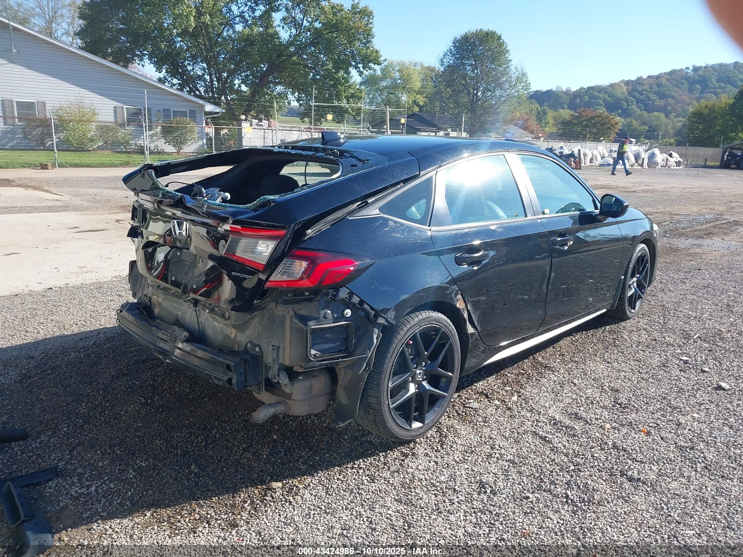 HONDA CIVIC image 4