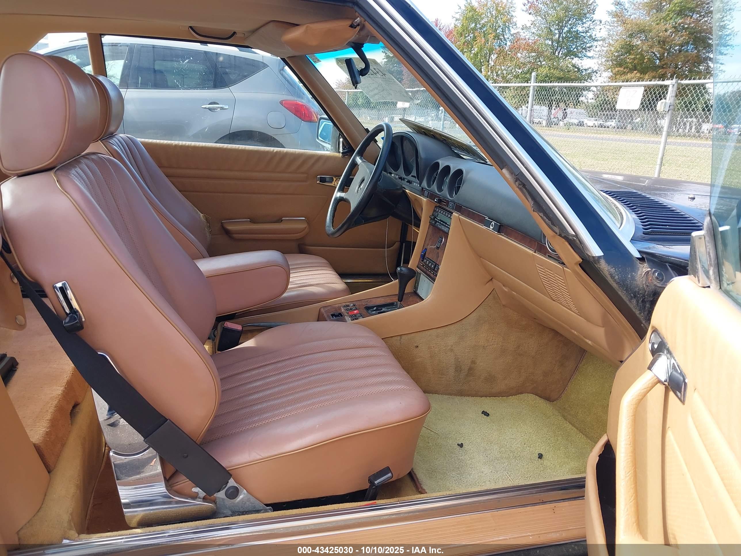 MERCEDES BENZ image 5