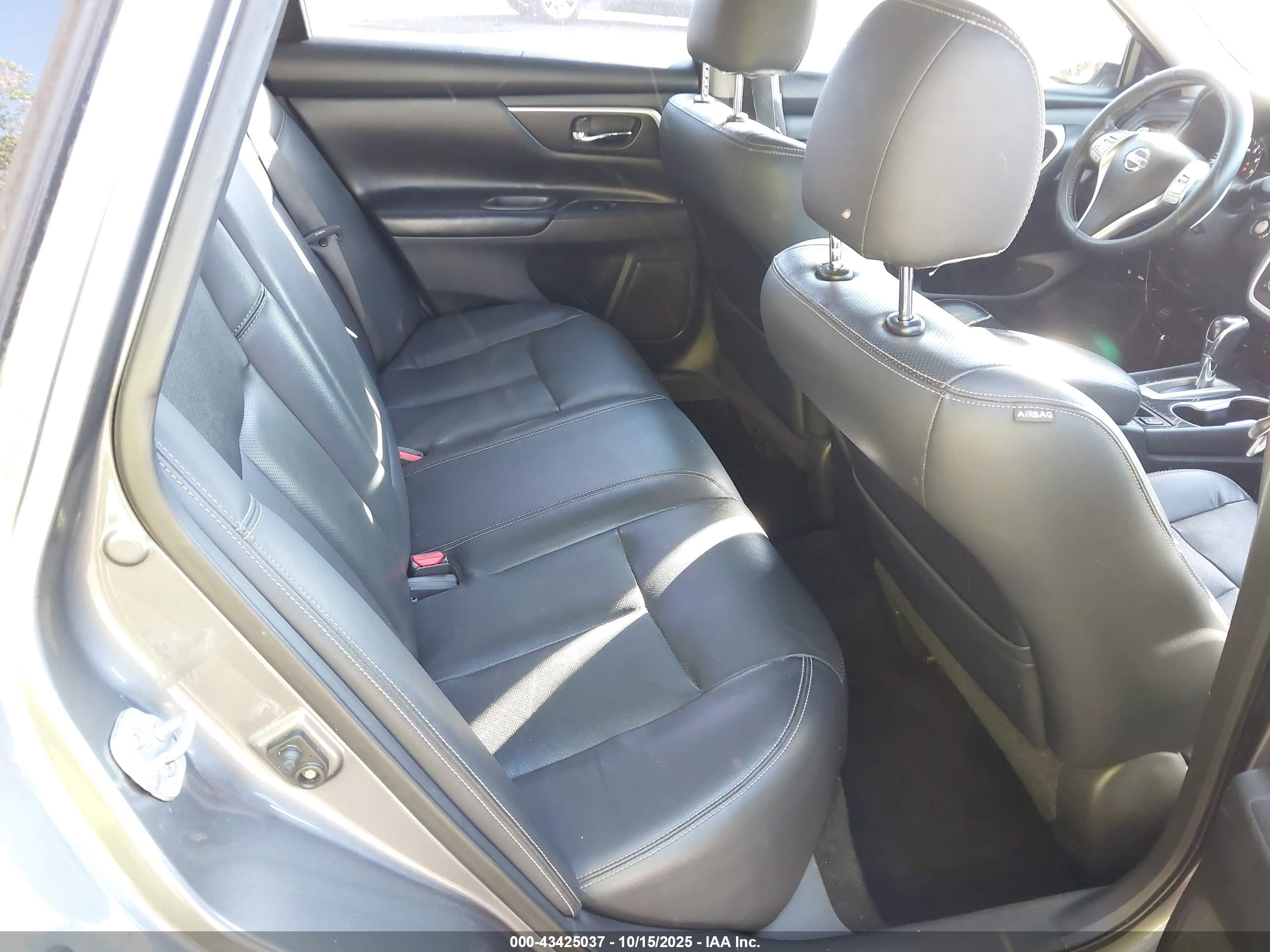 NISSAN ALTIMA image 8