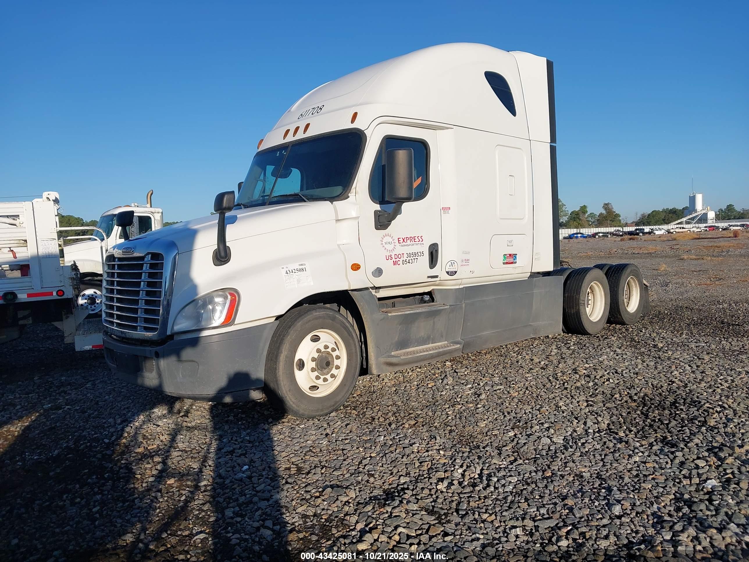 FREIGHTLINER CASCADIA image 2