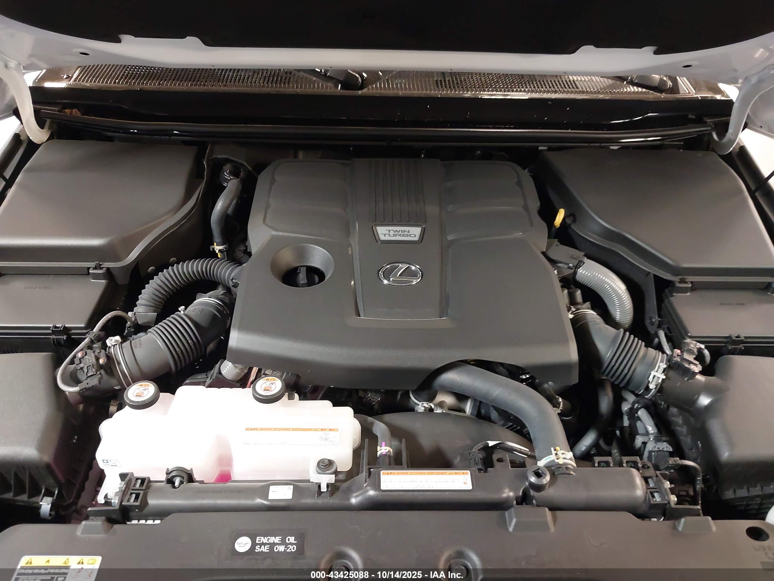 LEXUS GX image 10