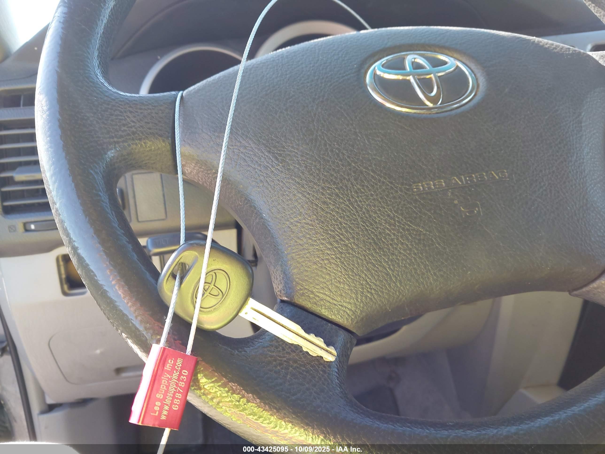 TOYOTA 4RUNNER image 11