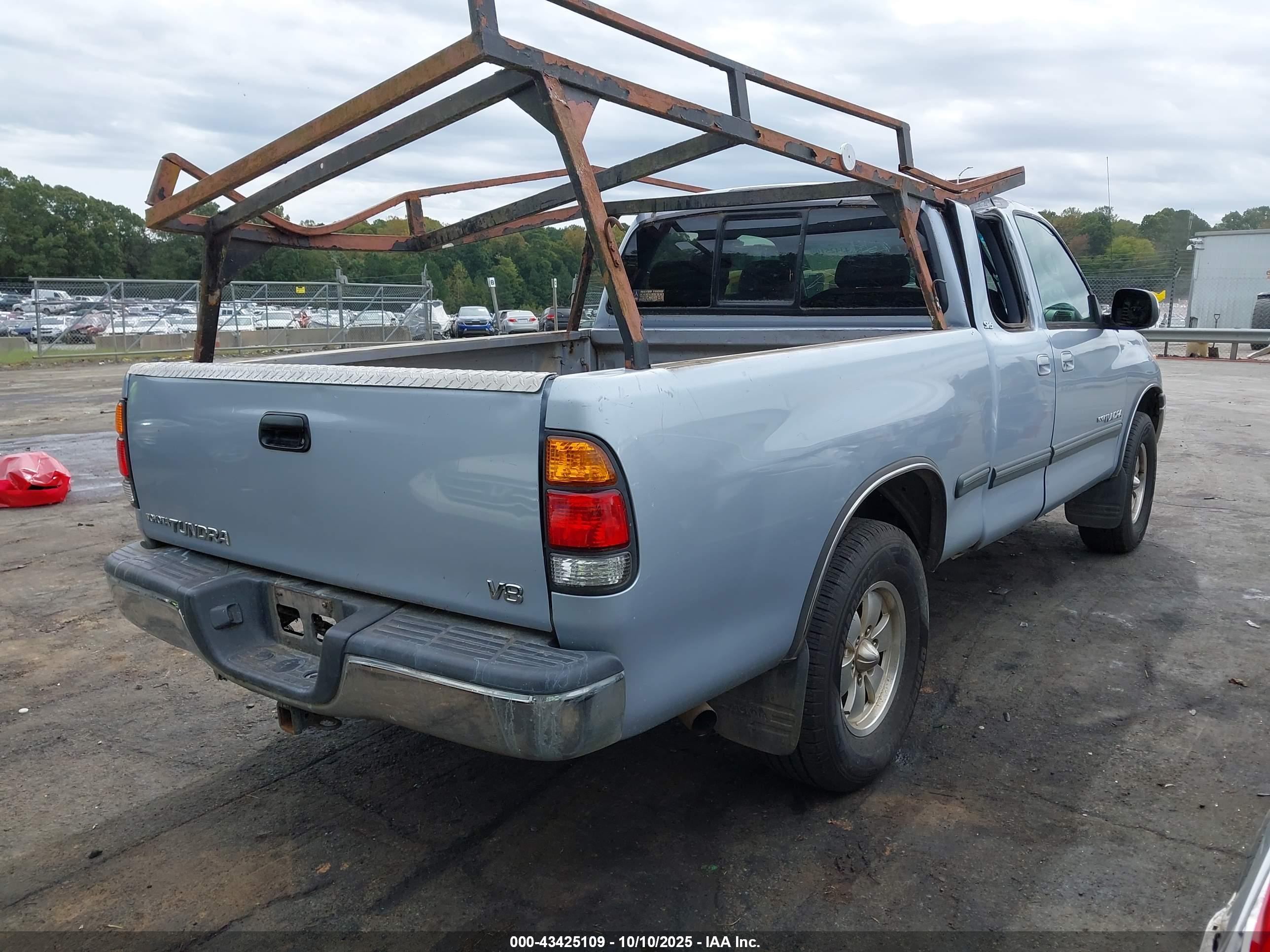 TOYOTA TUNDRA image 4