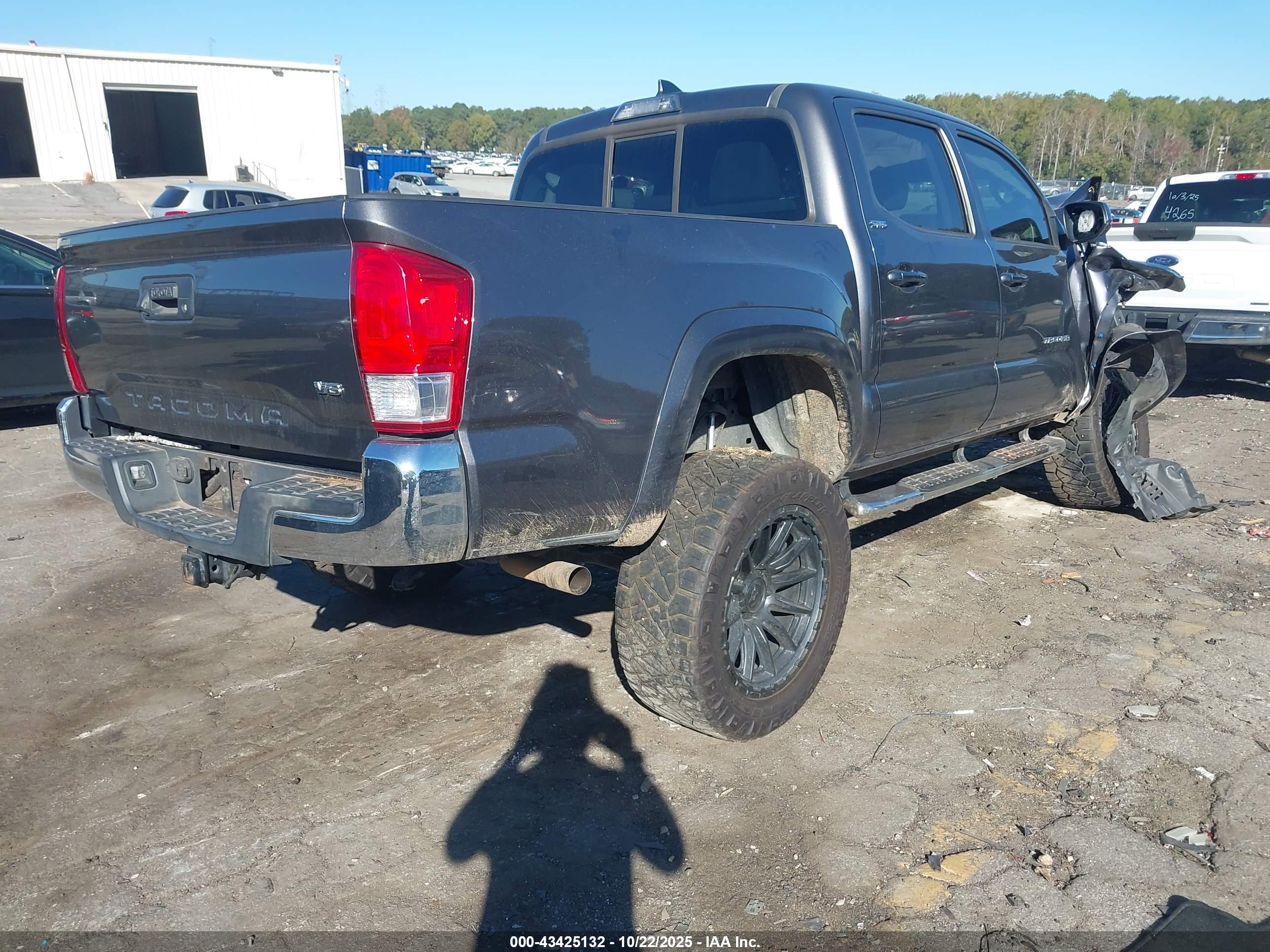 TOYOTA TACOMA image 4