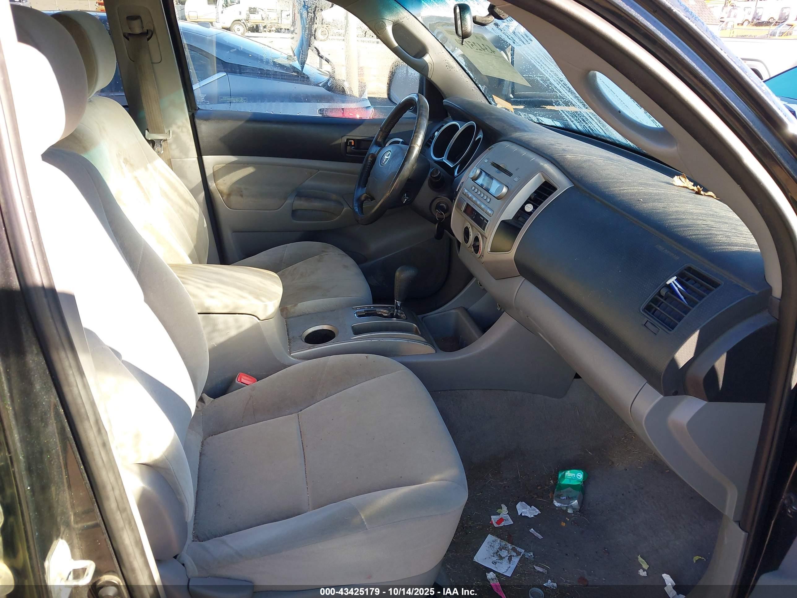 TOYOTA TACOMA image 5