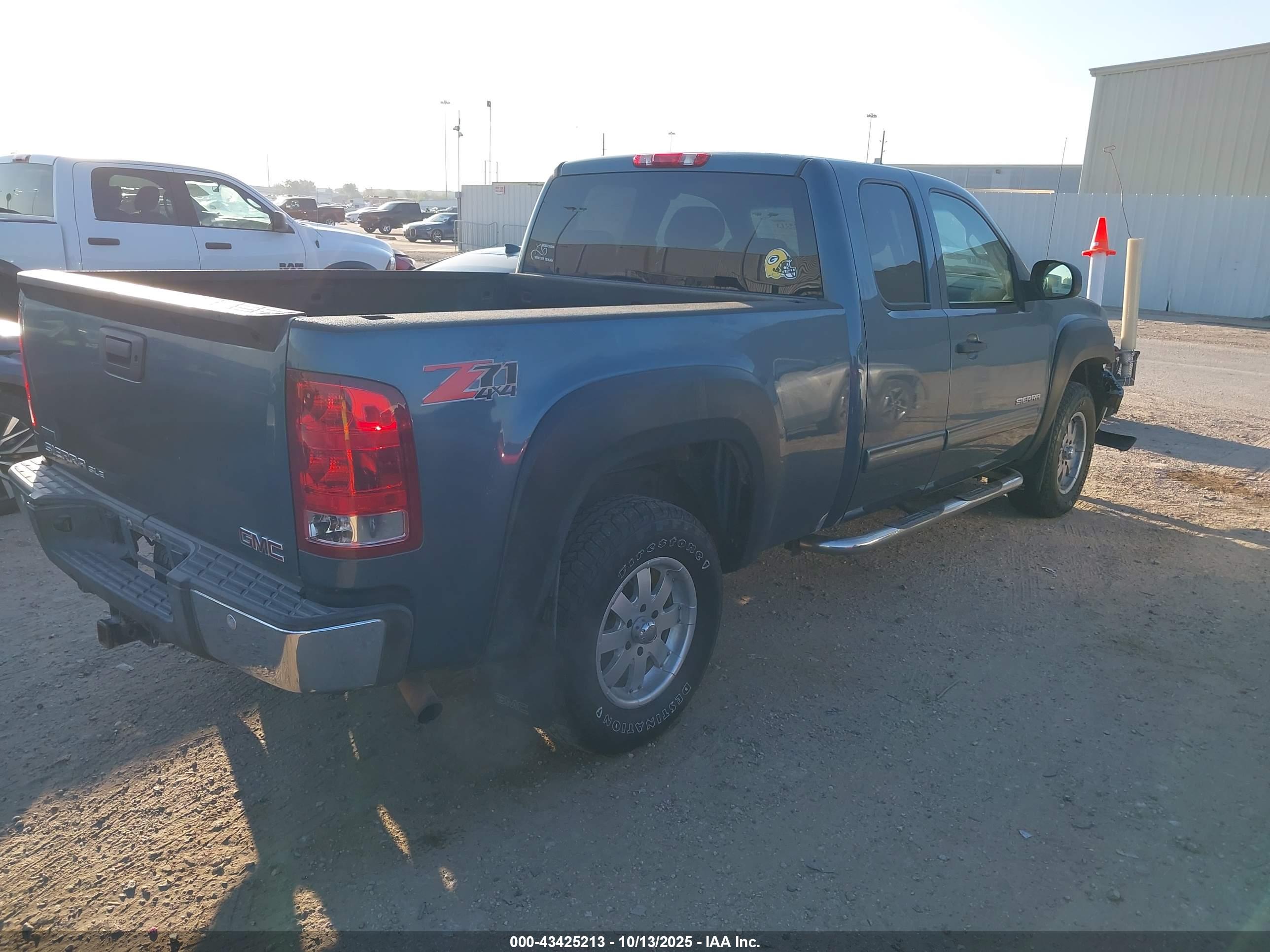 GMC SIERRA image 4