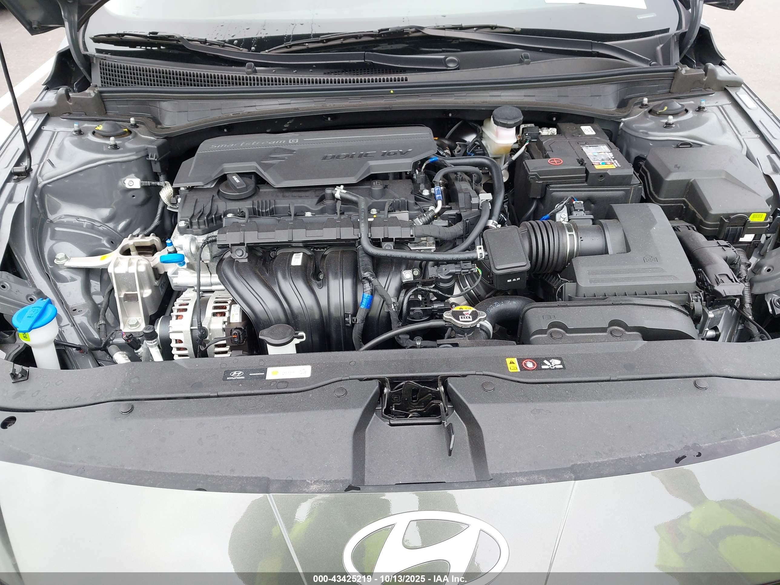 HYUNDAI ELANTRA image 10