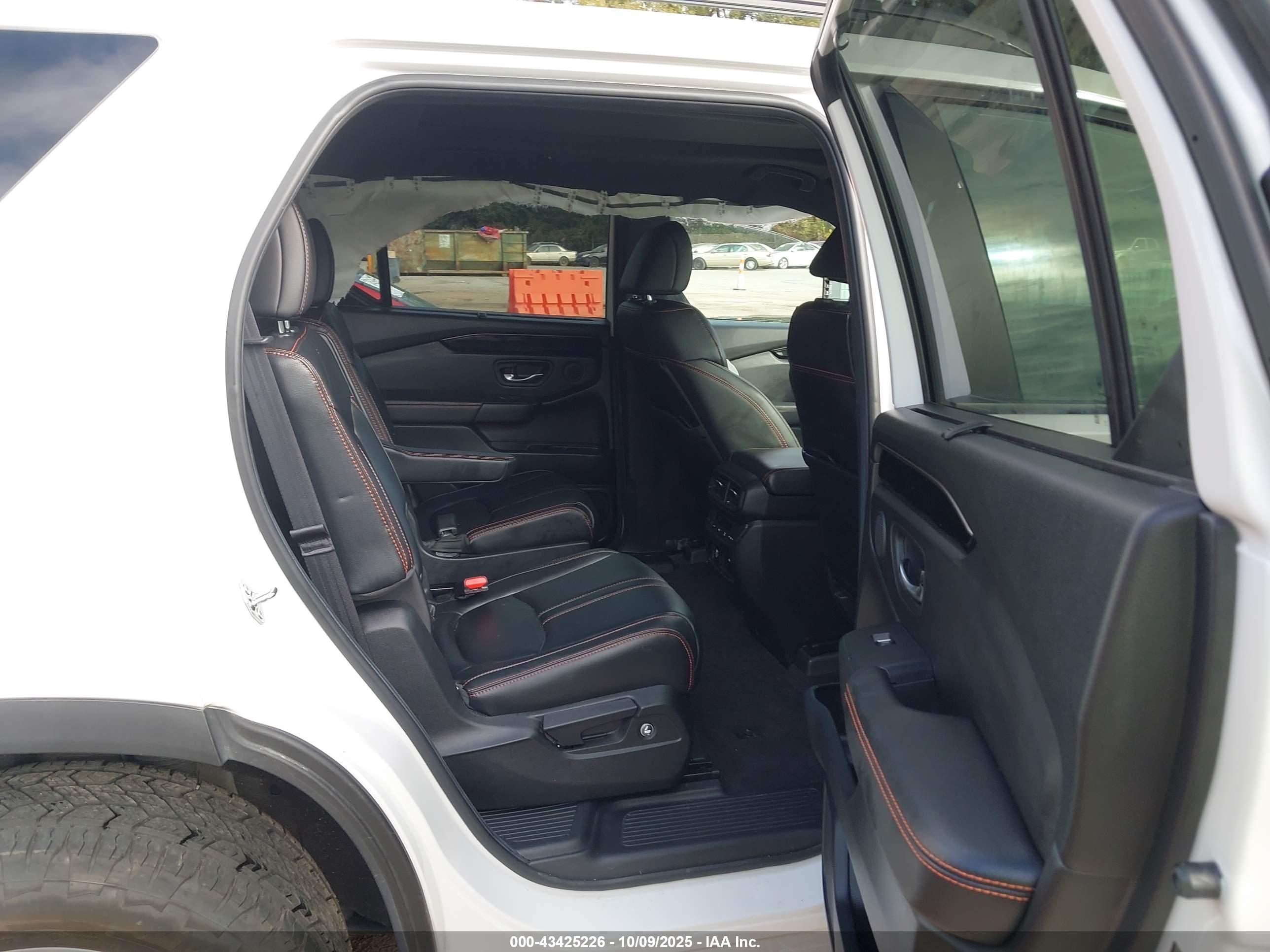 HONDA PILOT image 8