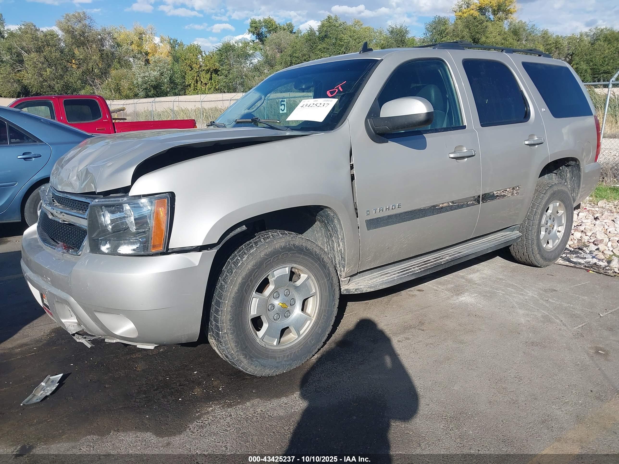 CHEVROLET TAHOE image 2