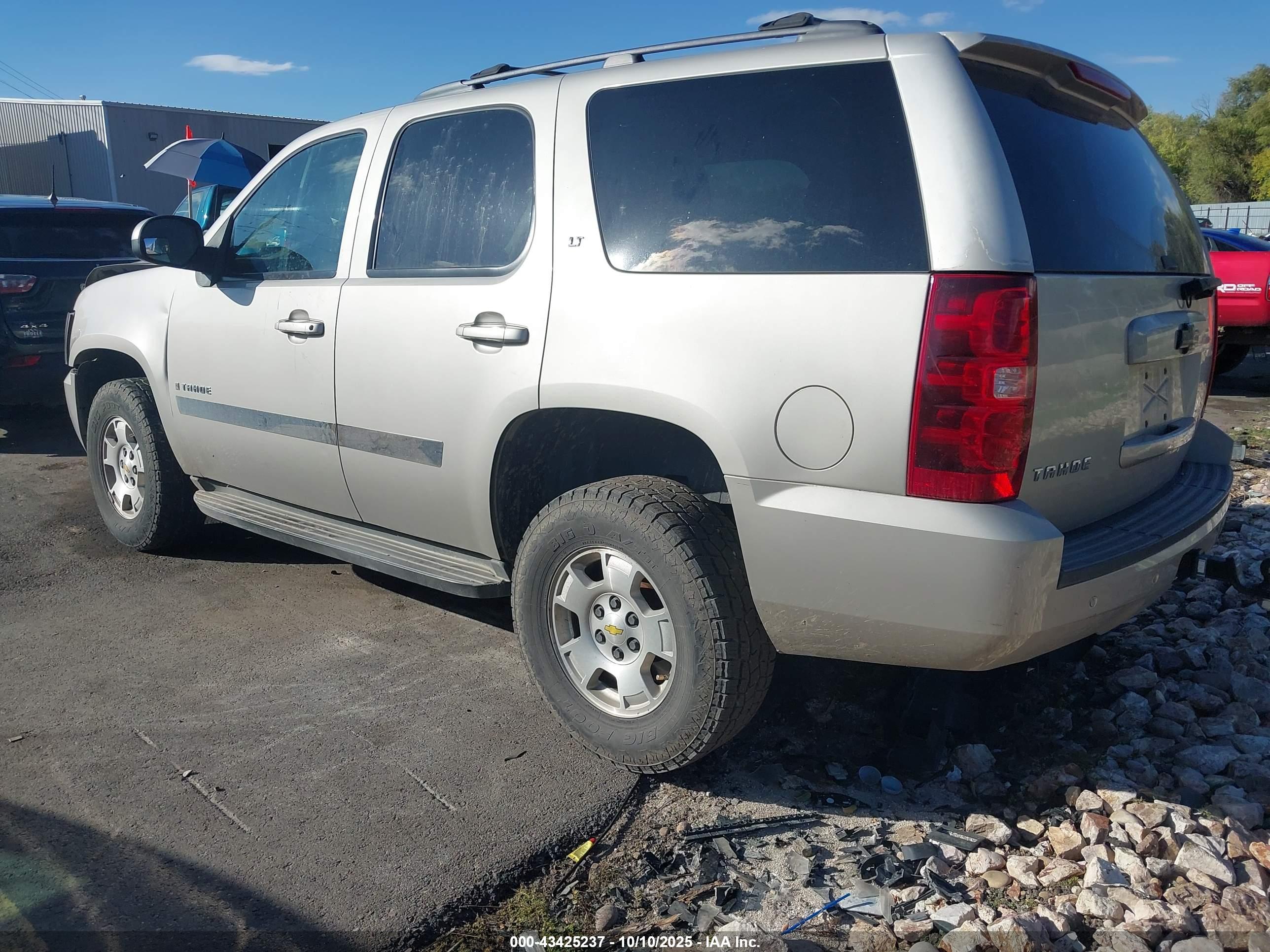 CHEVROLET TAHOE image 3