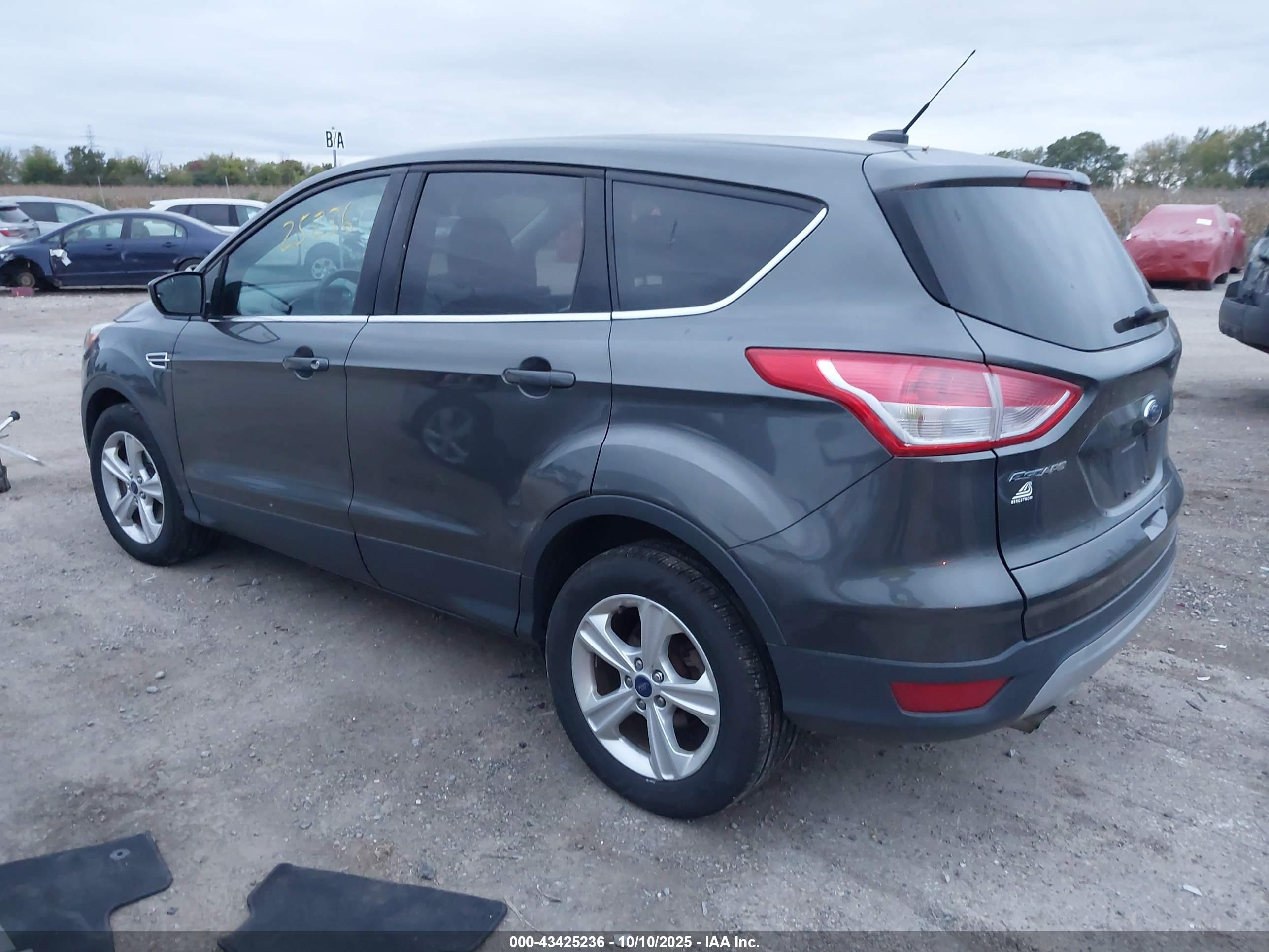 FORD ESCAPE image 3