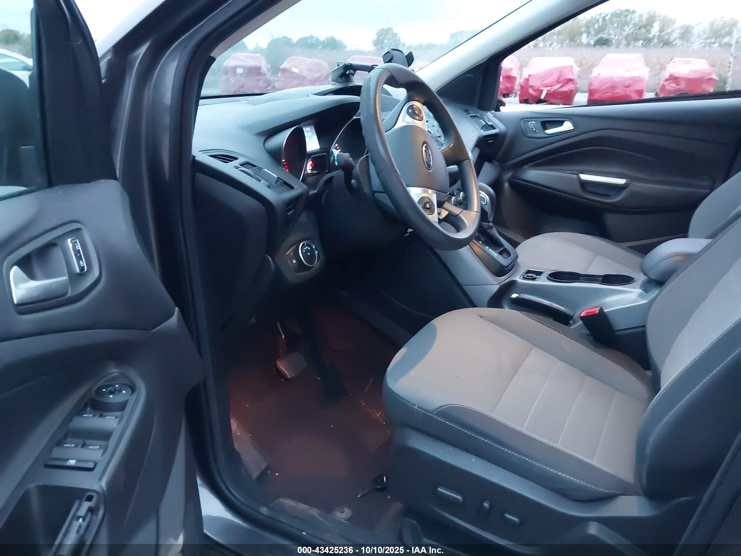 FORD ESCAPE image 5
