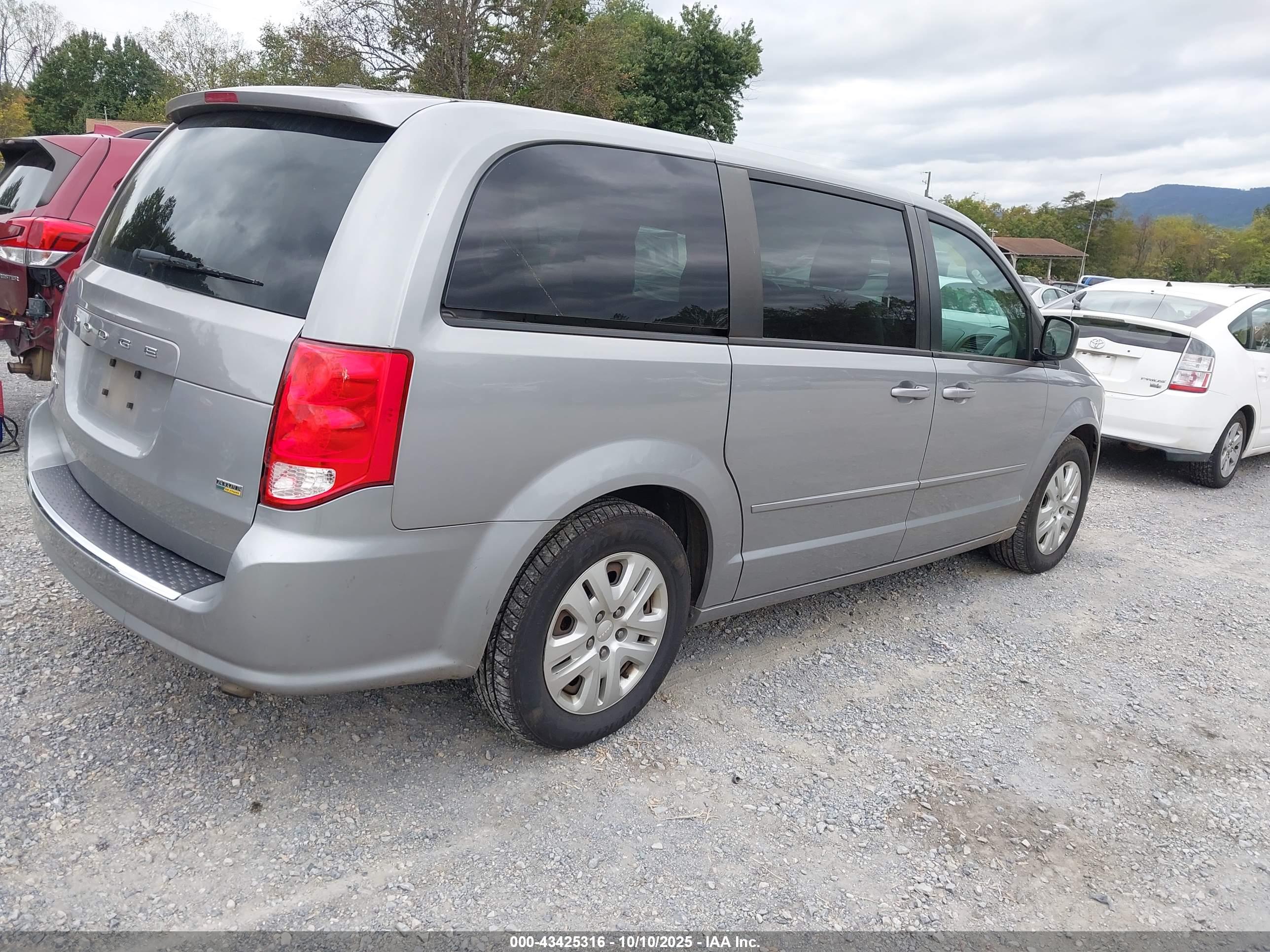 DODGE GRAND image 4