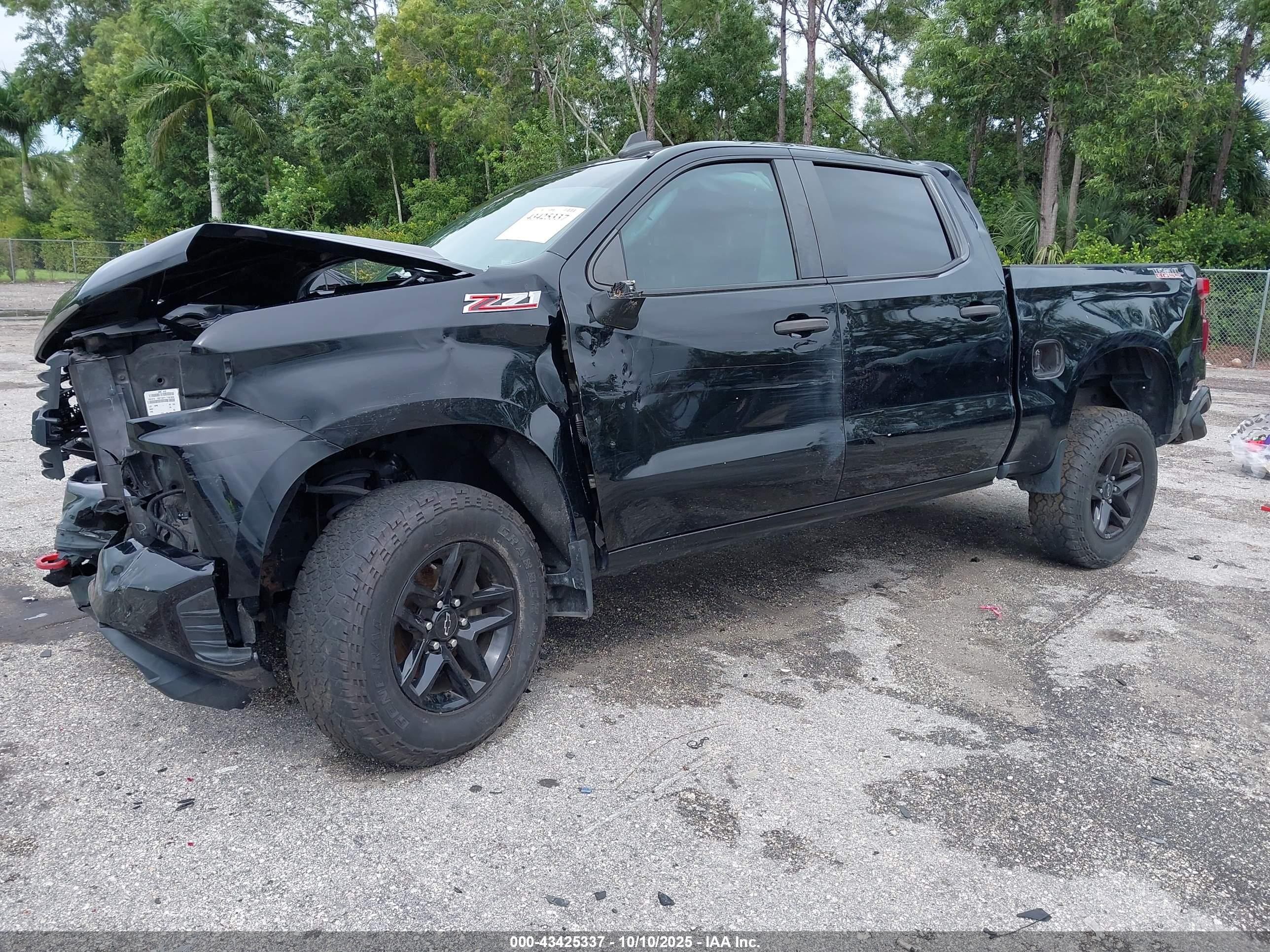 CHEVROLET SILVERADO image 2