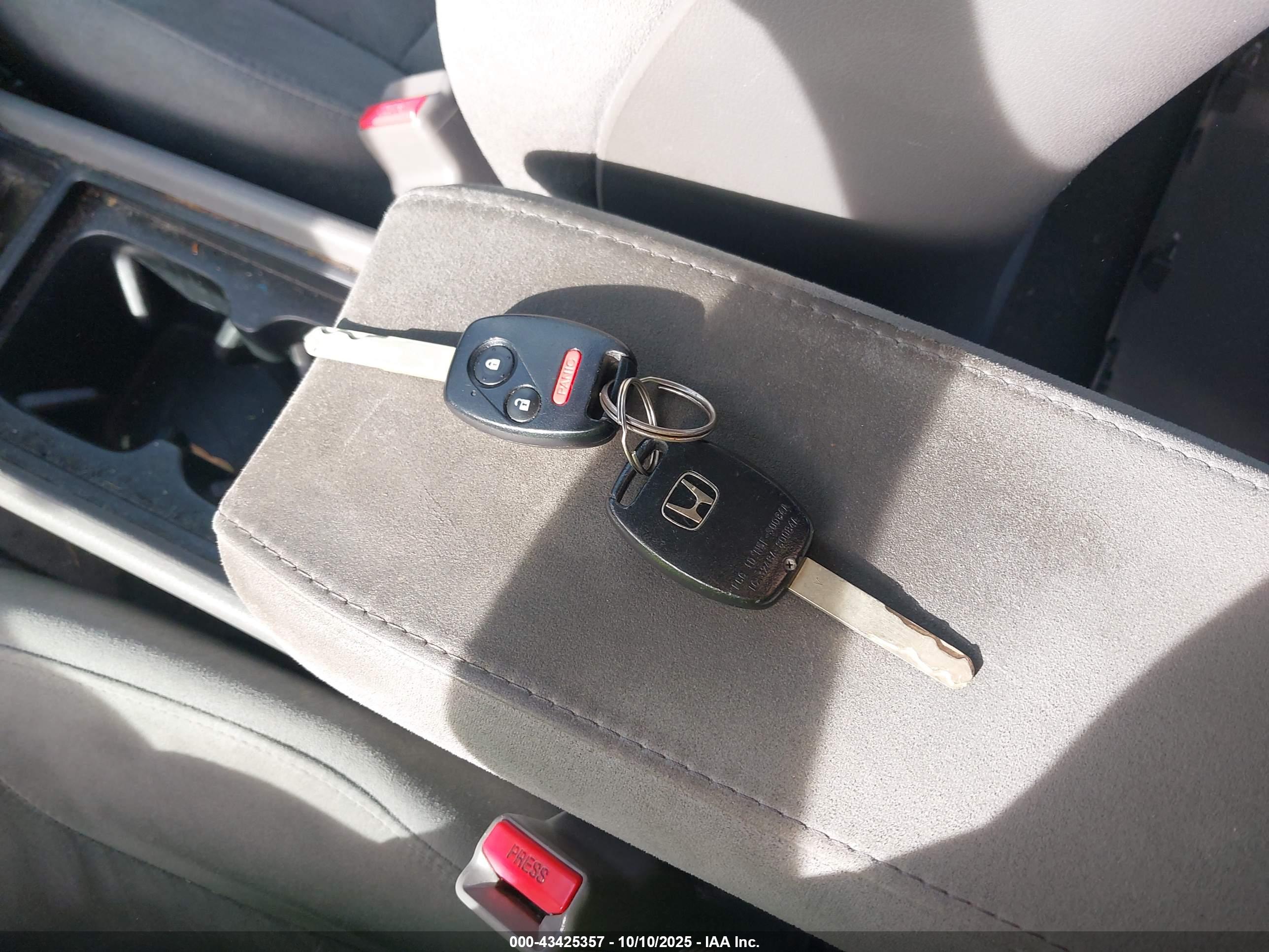 HONDA CIVIC image 11
