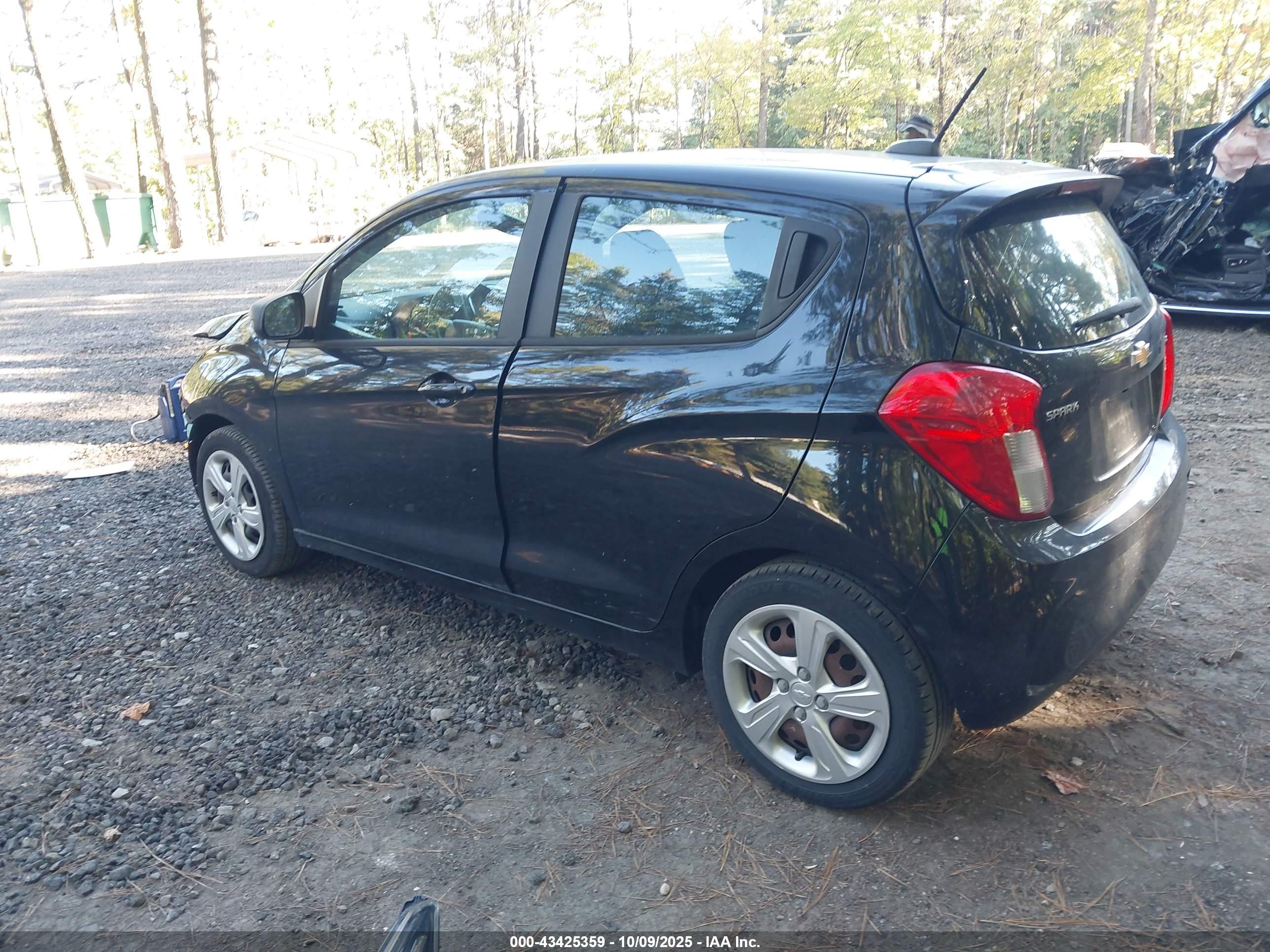 CHEVROLET SPARK image 3