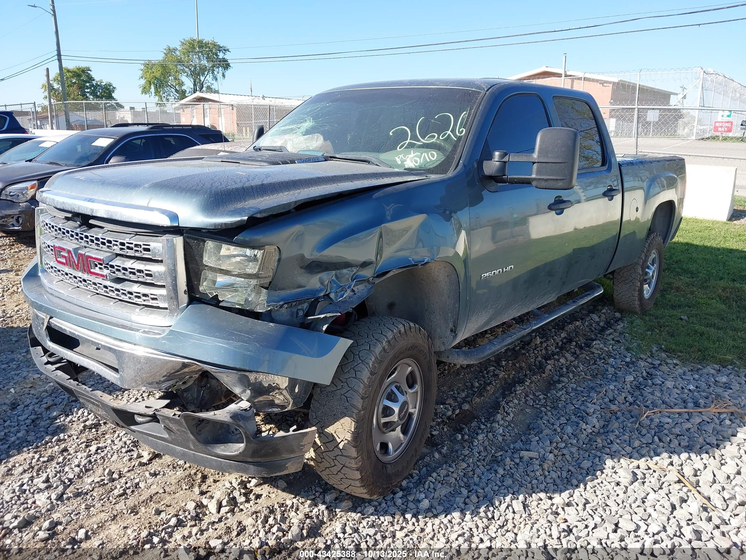 GMC SIERRA image 2
