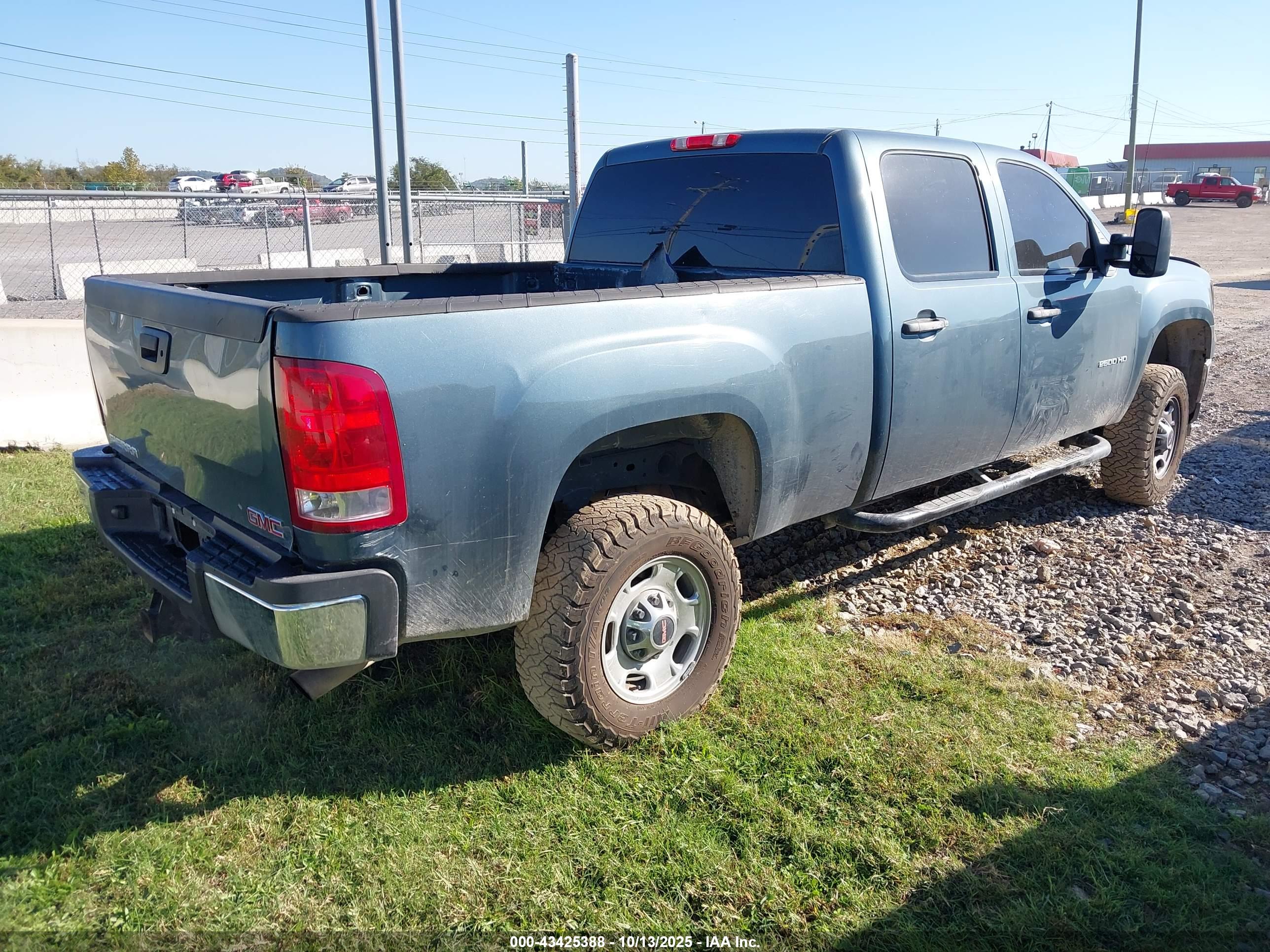 GMC SIERRA image 4