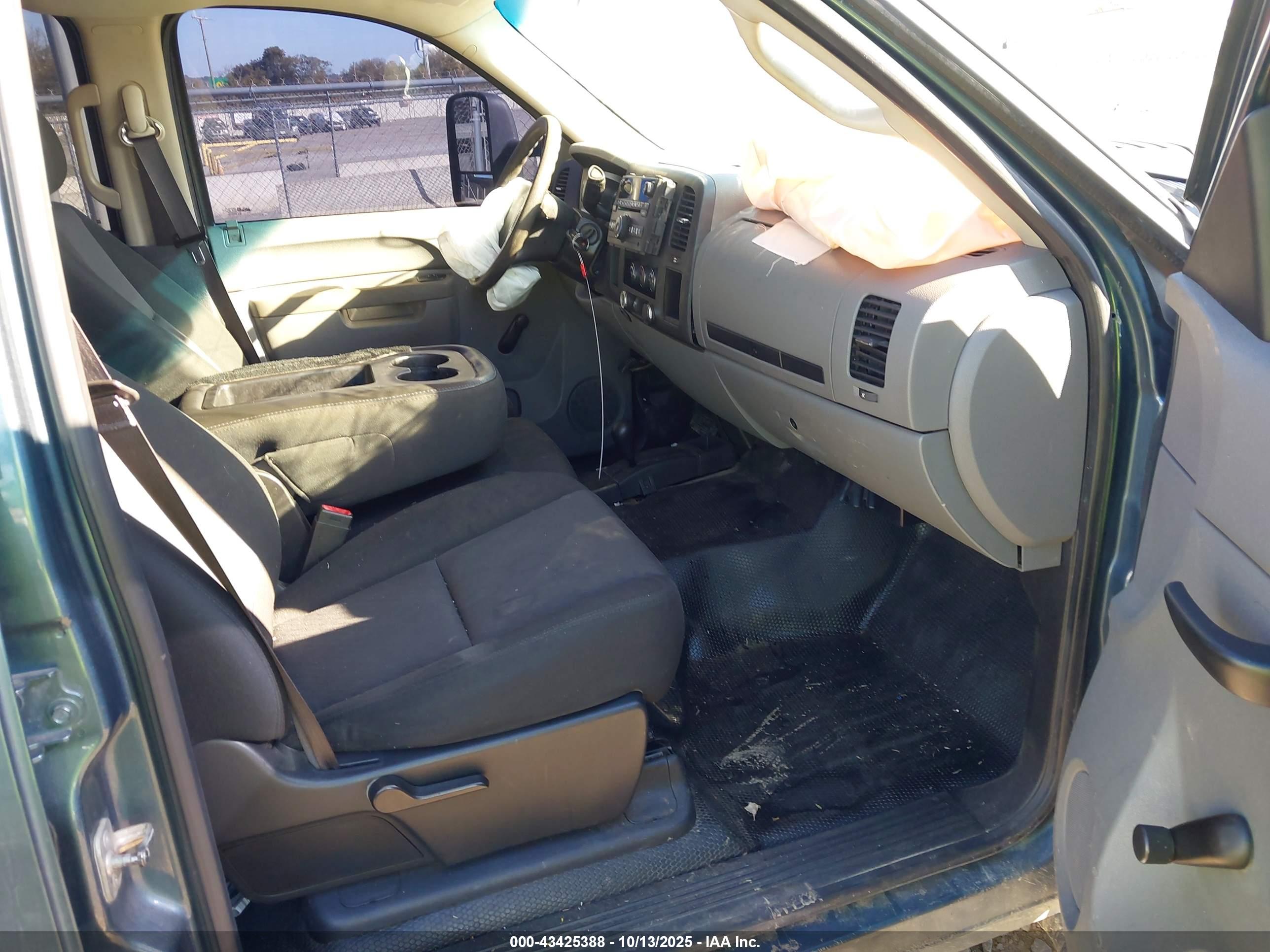 GMC SIERRA image 5