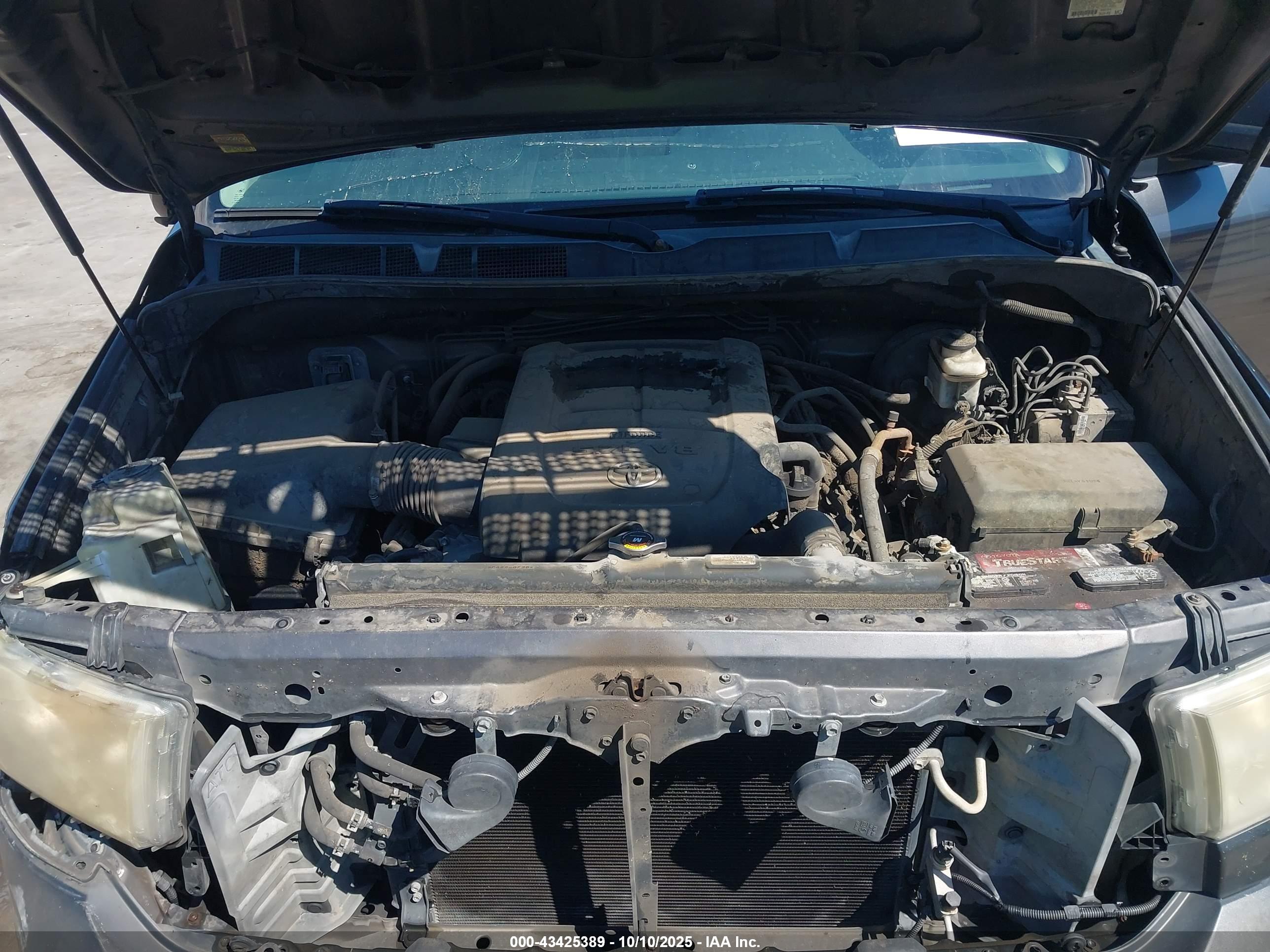 TOYOTA TUNDRA image 10