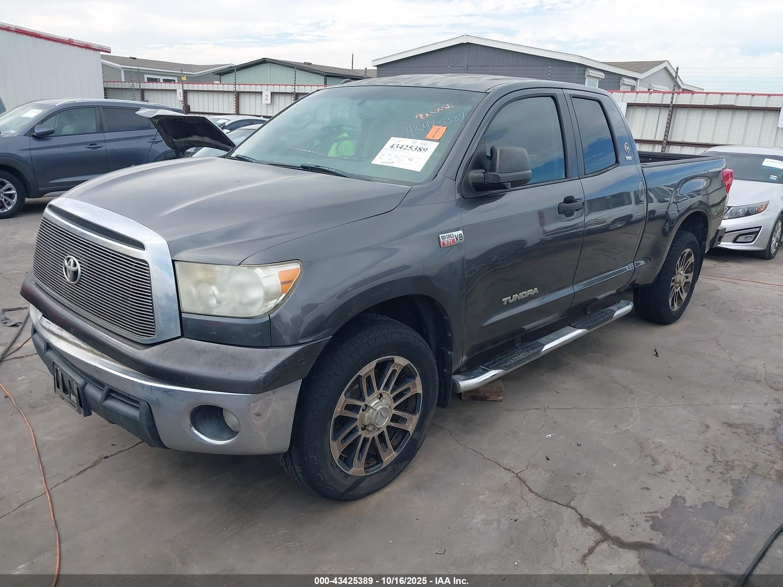 TOYOTA TUNDRA image 2