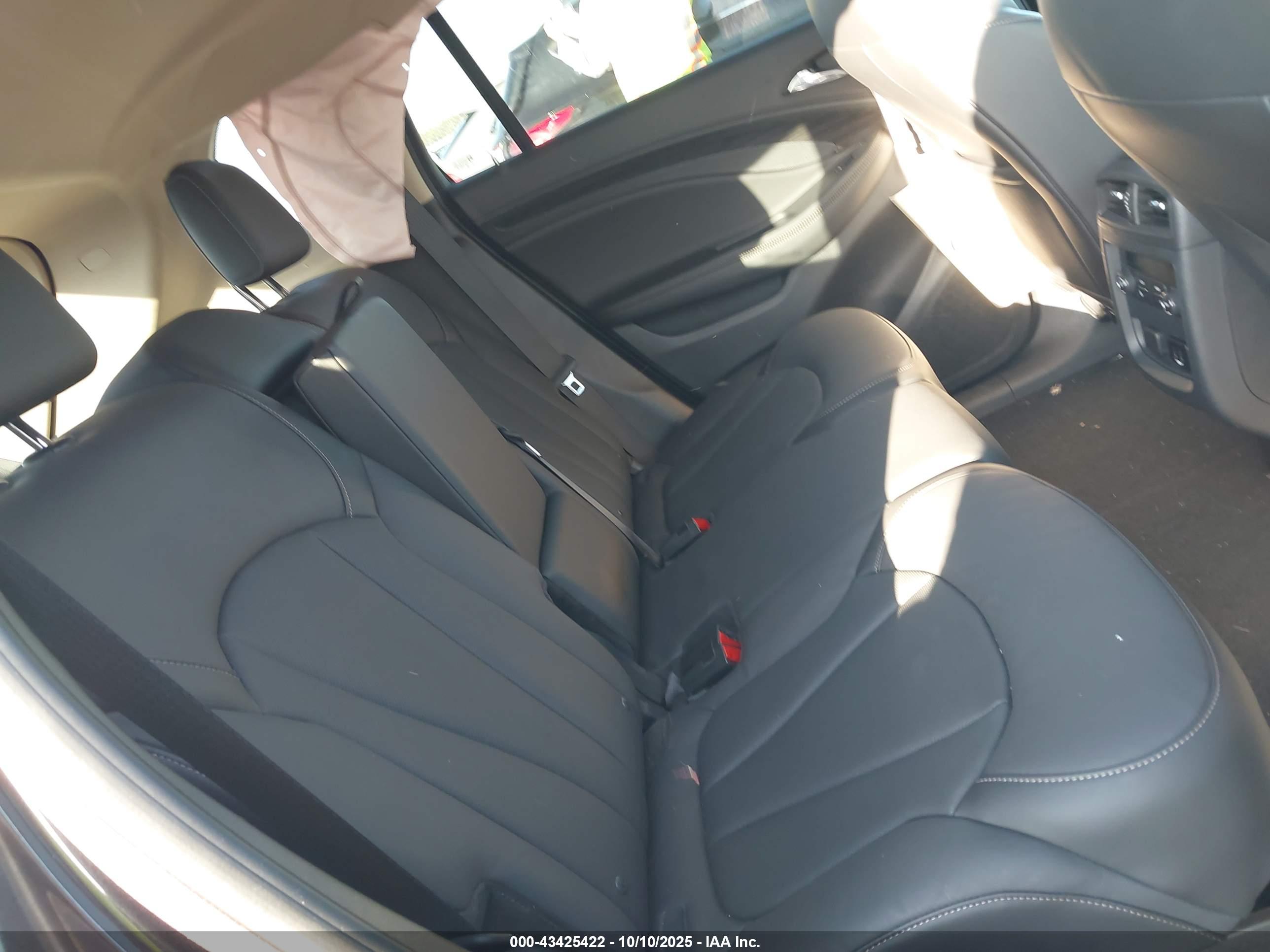 BUICK ENVISION image 8