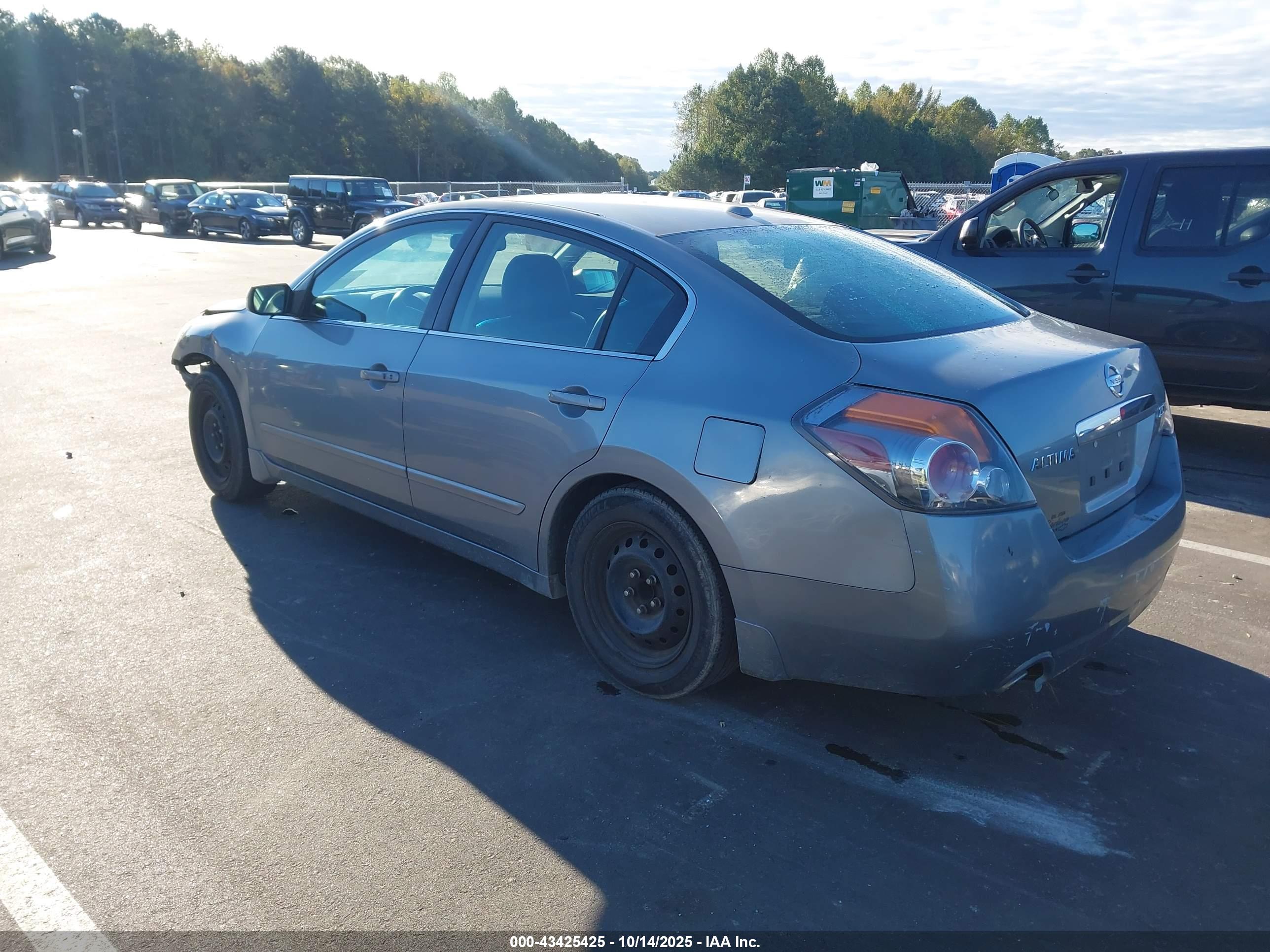 NISSAN ALTIMA image 3