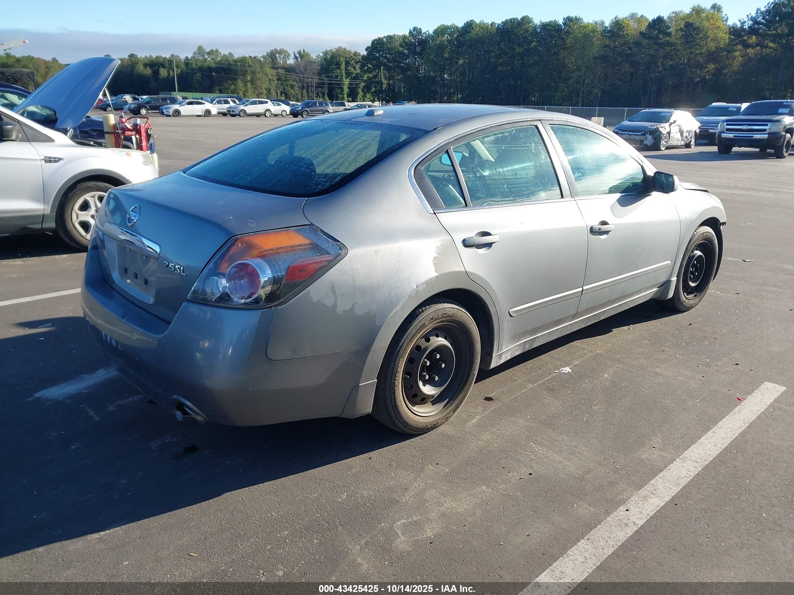 NISSAN ALTIMA image 4