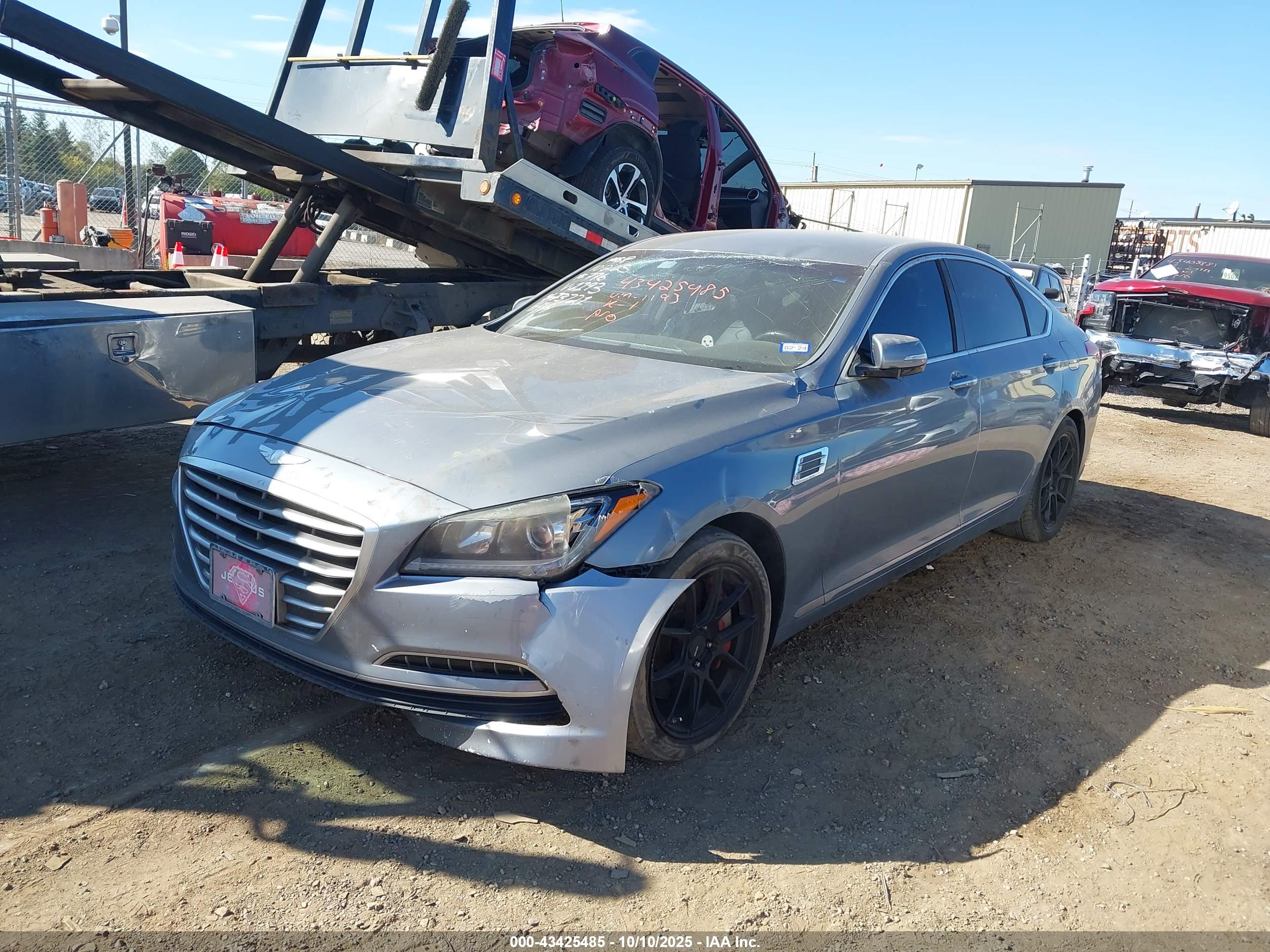 HYUNDAI GENESIS image 2