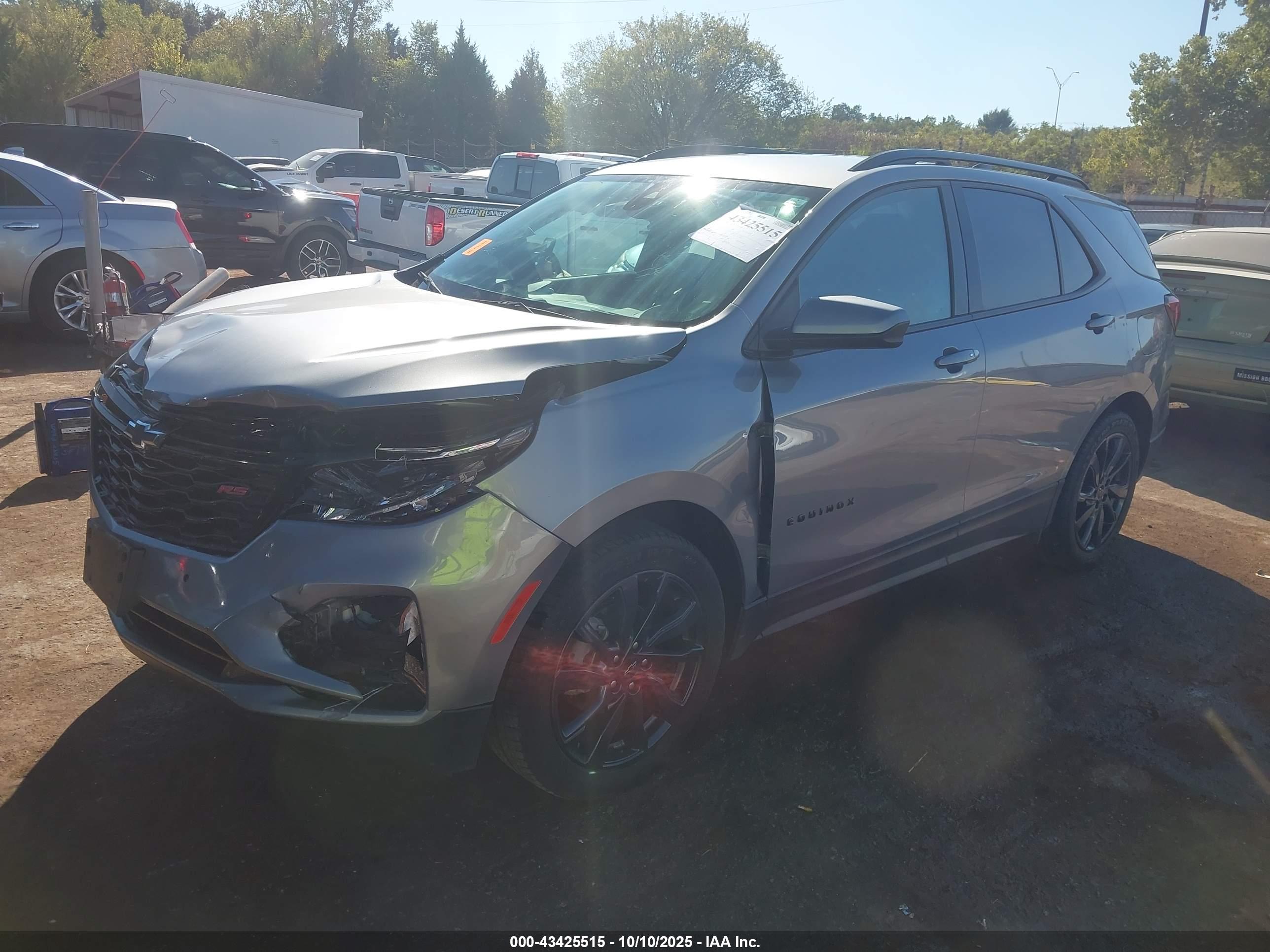 CHEVROLET EQUINOX image 2