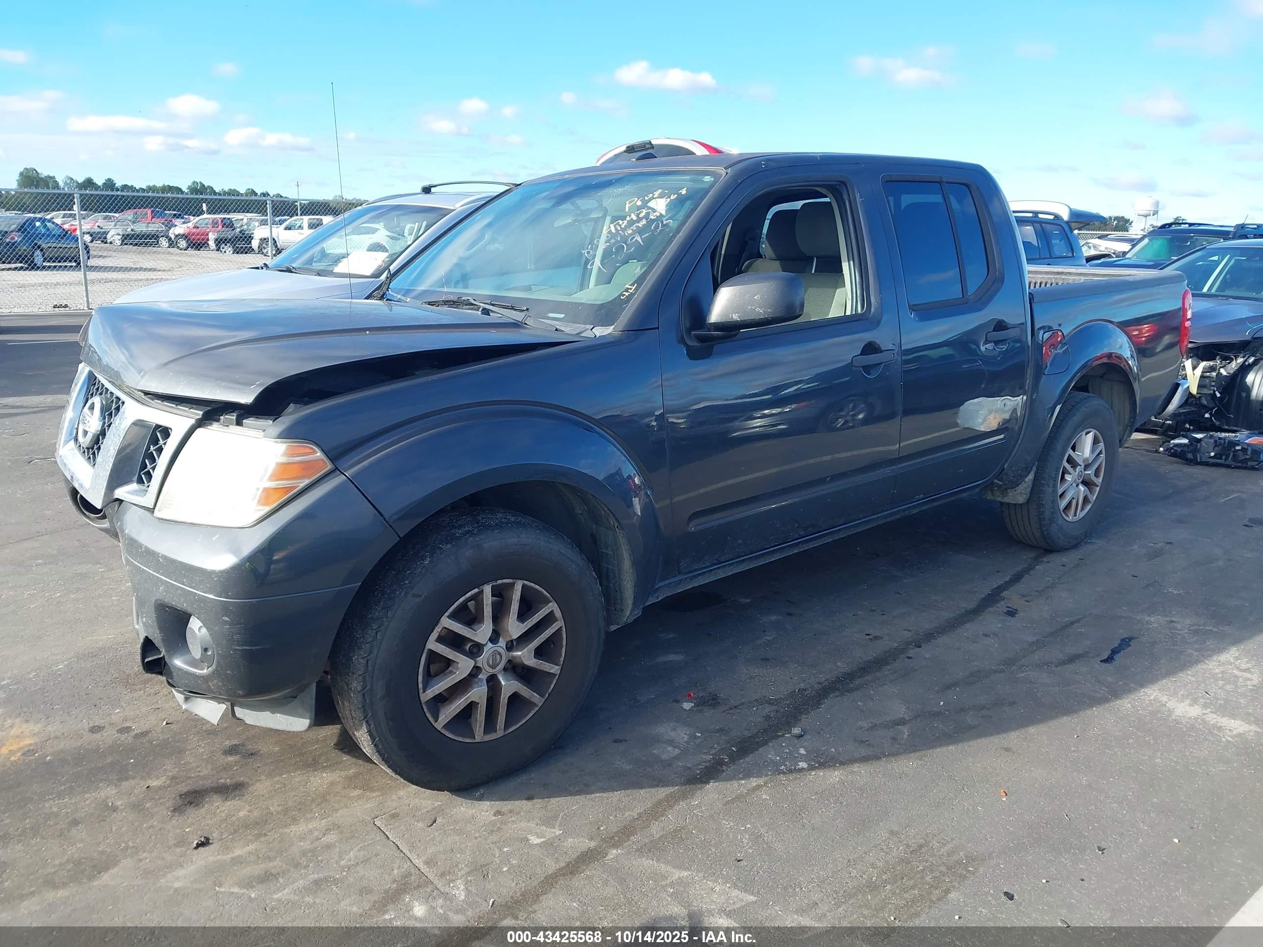 NISSAN FRONTIER image 2