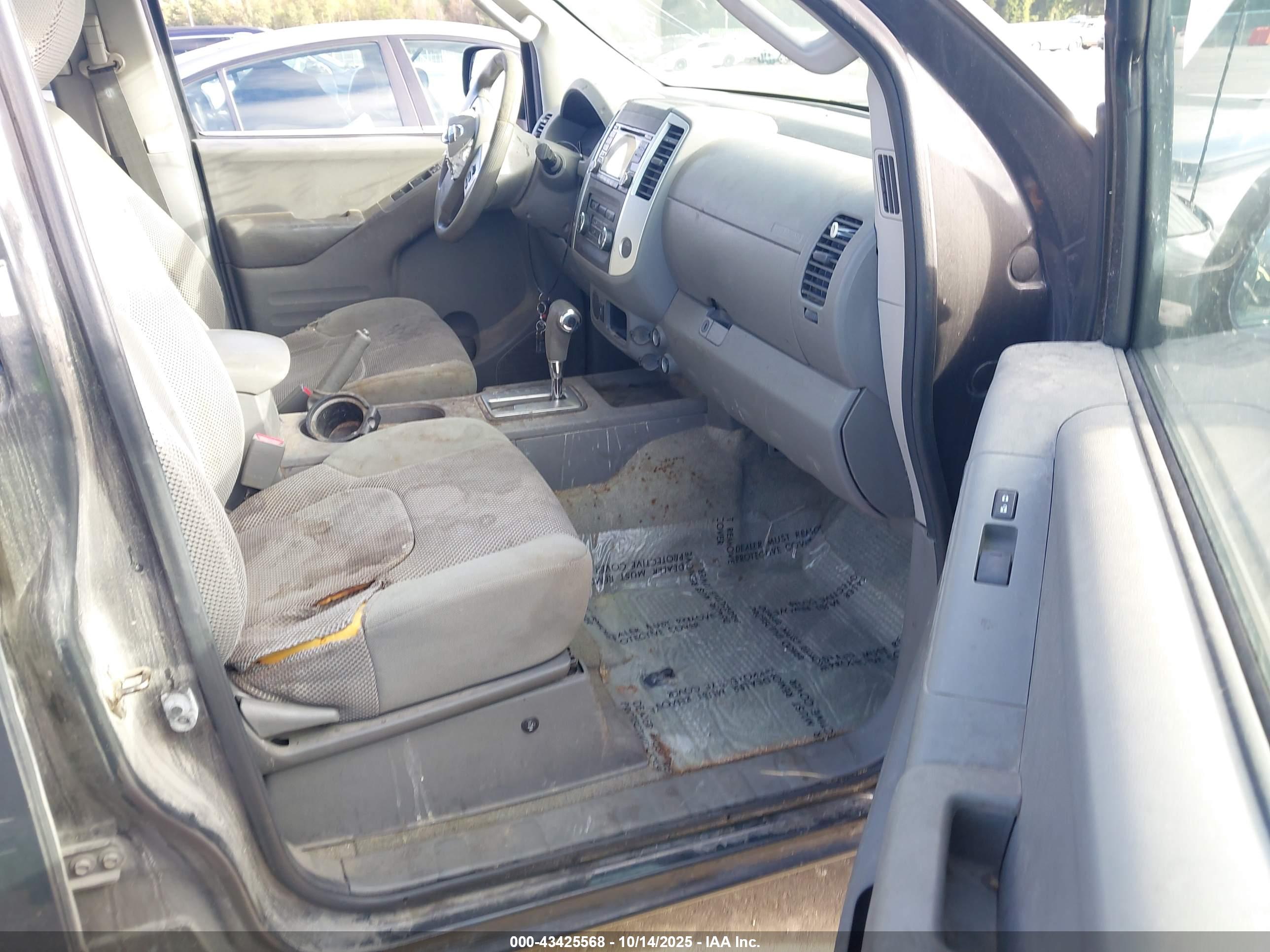 NISSAN FRONTIER image 5