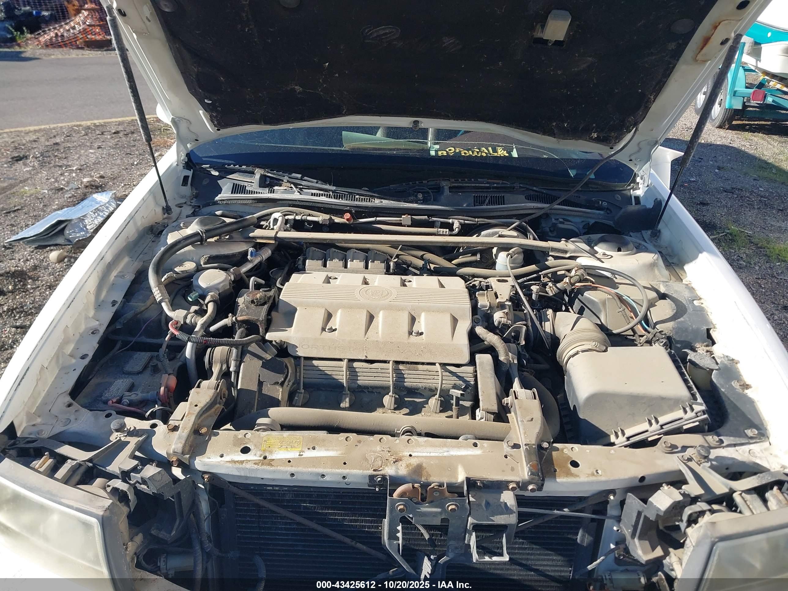 CADILLAC DEVILLE image 10