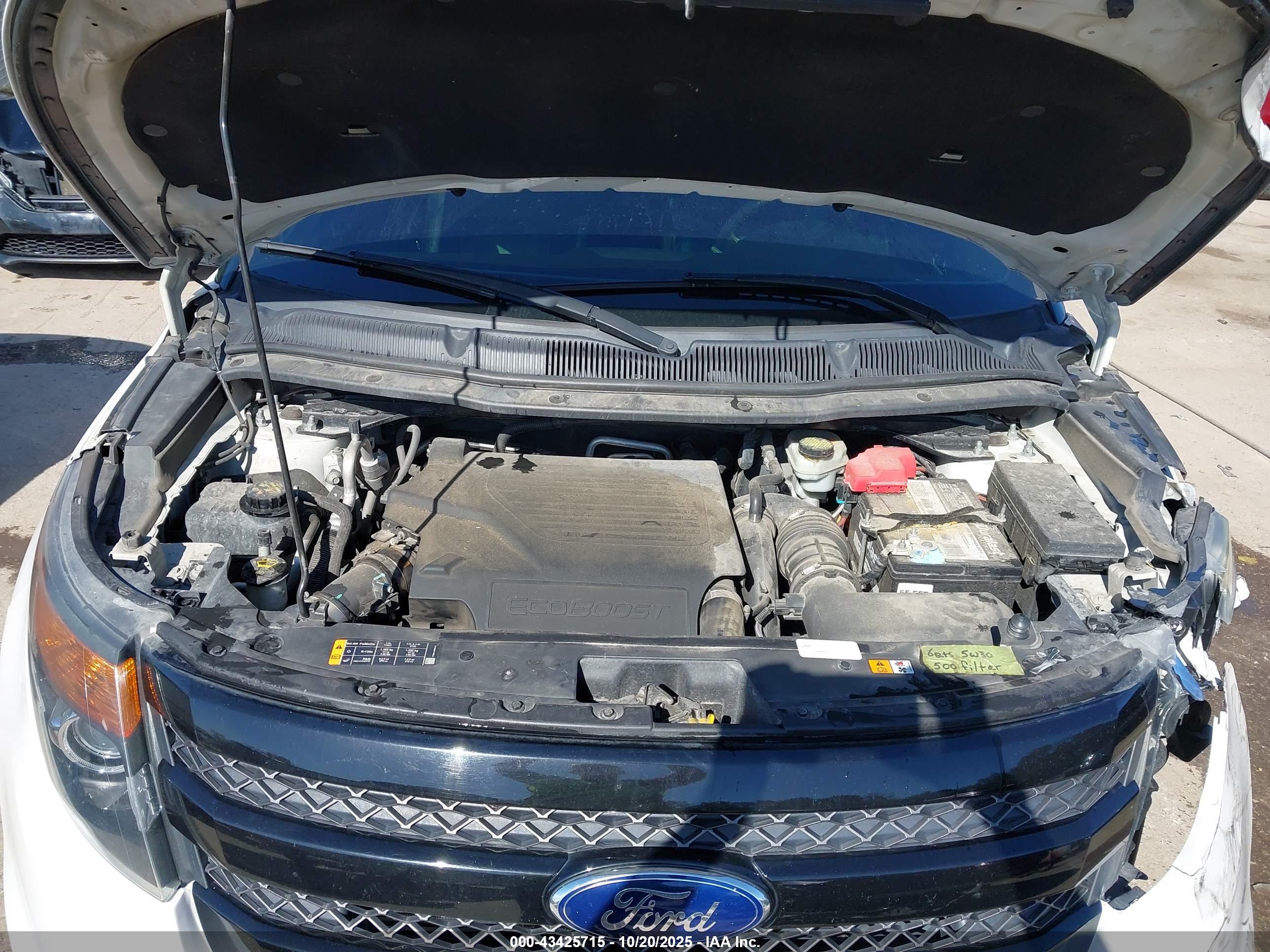 FORD EXPLORER image 10