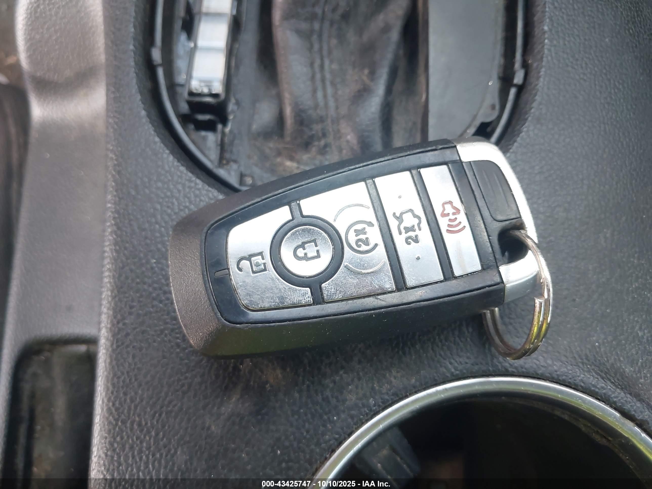 FORD MUSTANG image 11