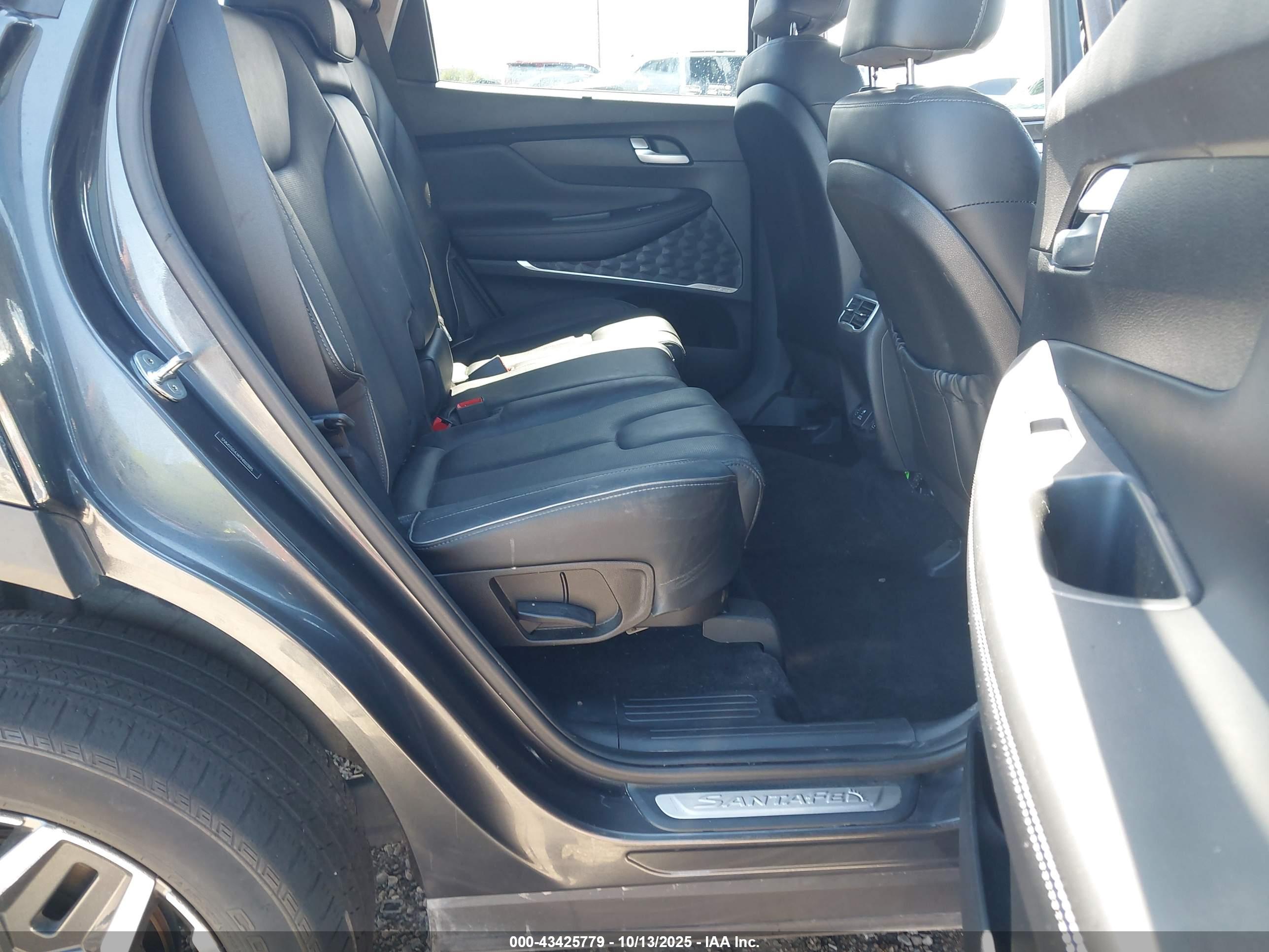 HYUNDAI SANTA image 8