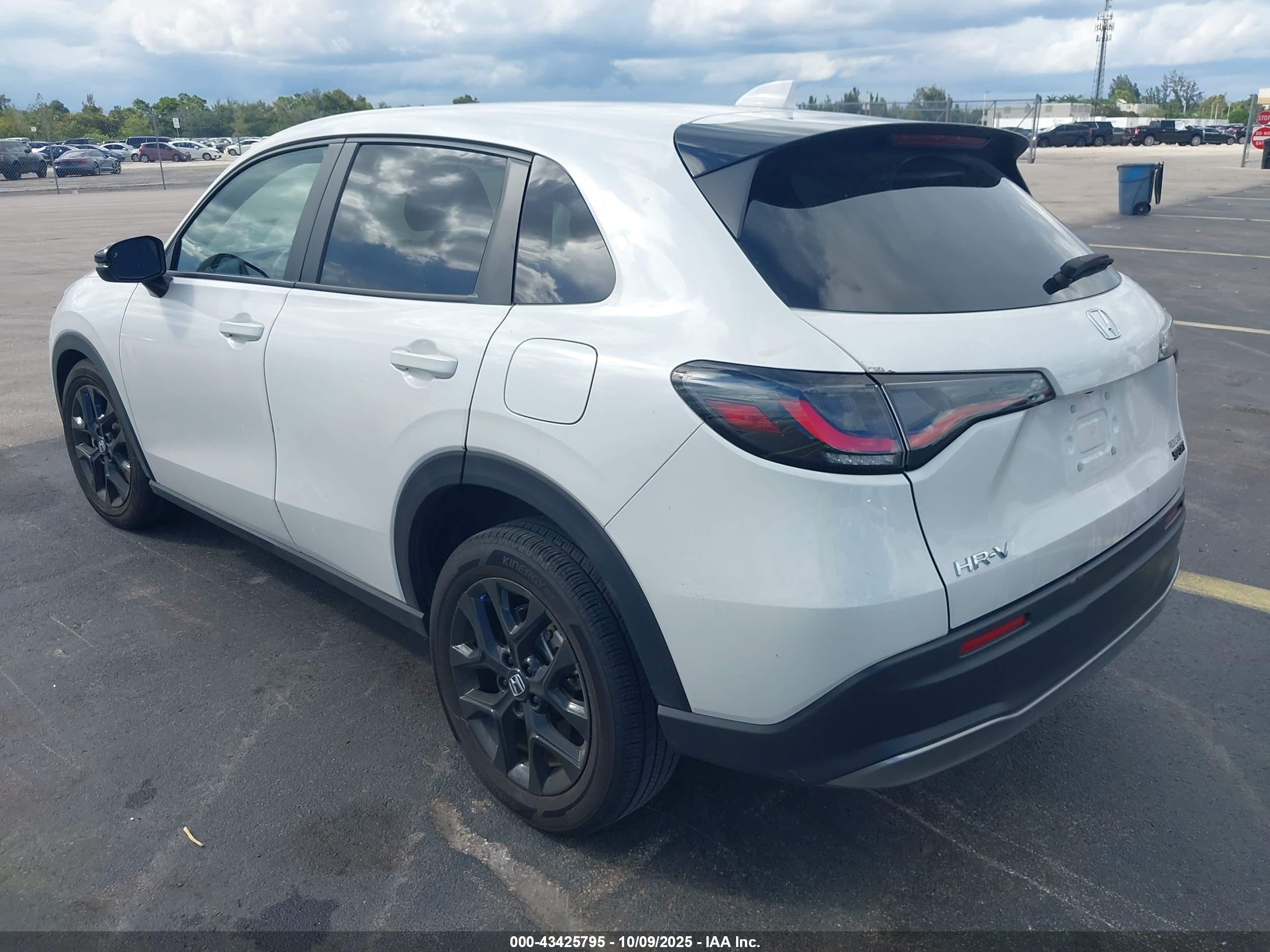 HONDA HR-V image 3